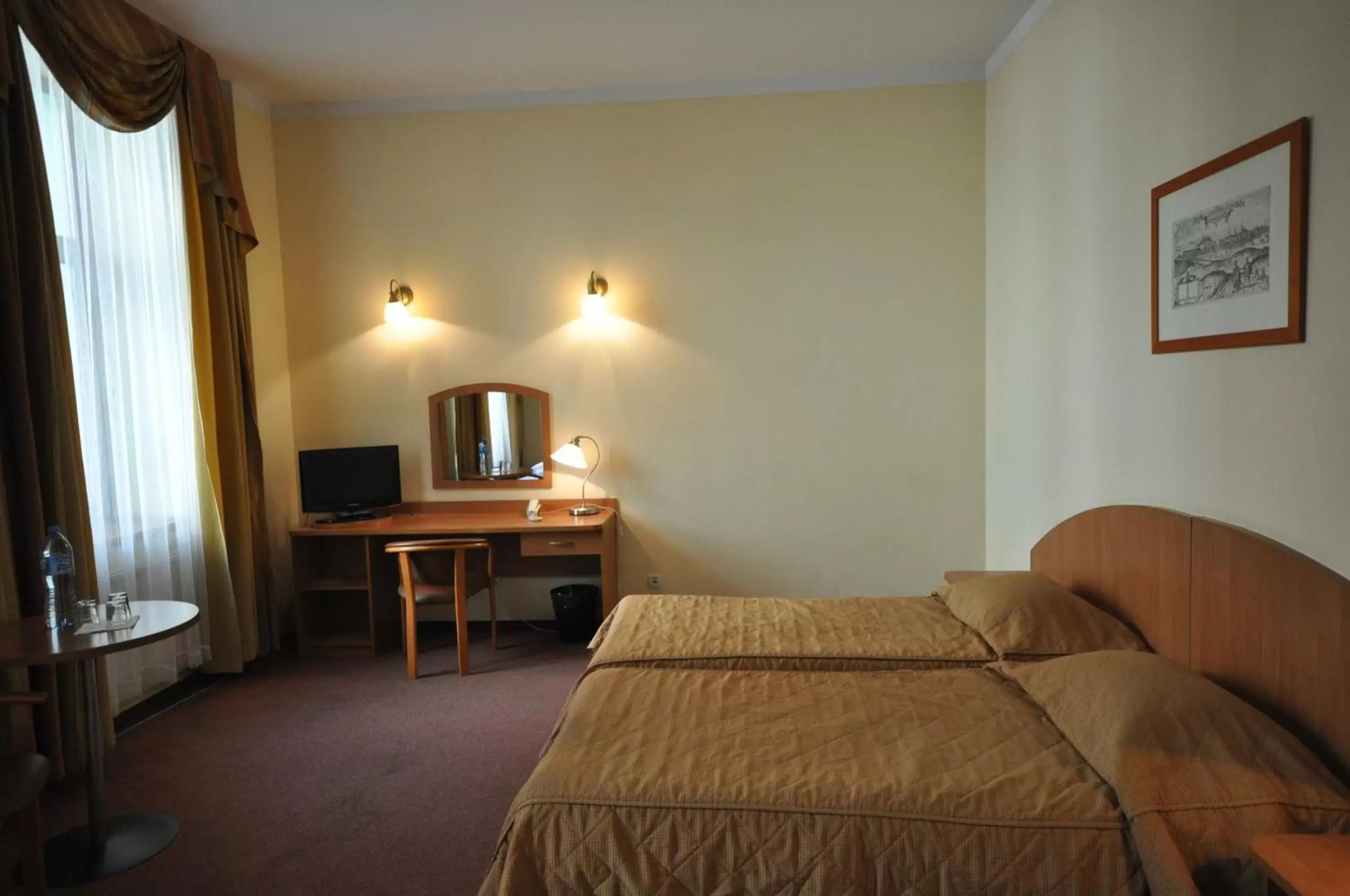 Photo of the whole room, Bed in Matejko Hotel