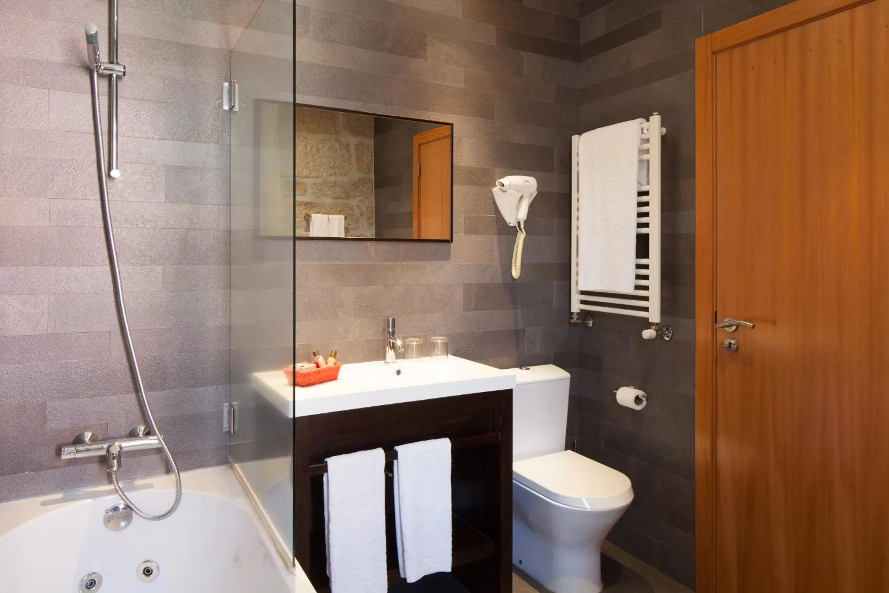 Bathroom in Casas Novas Countryside Hotel Spa & Events