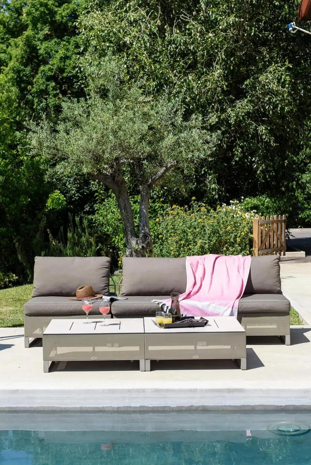 Patio in Les Lodges Sainte-Victoire Hotel & Spa