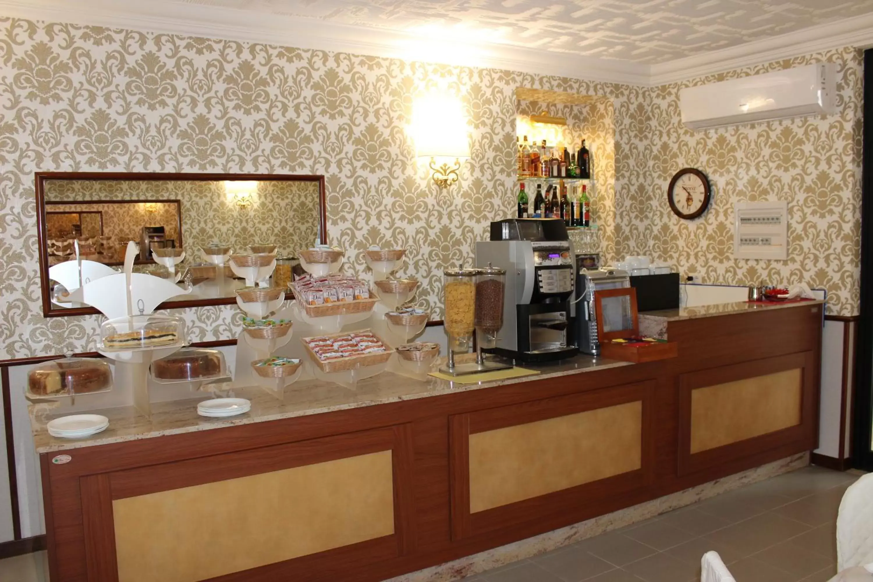 Coffee/tea facilities in Hotel Nespolo D'Oro