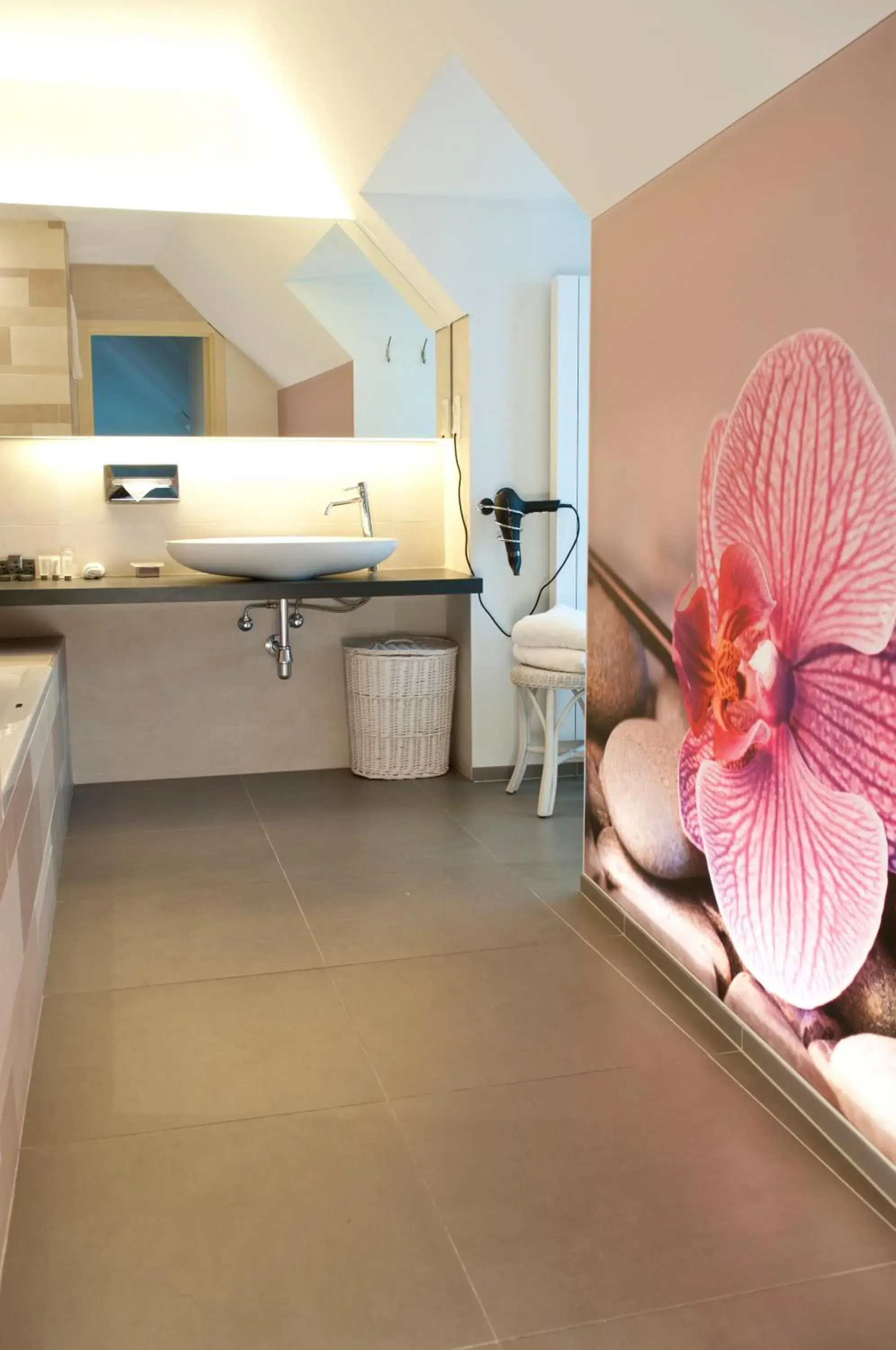 Bathroom in De Tuilerieen - Small Luxury Hotels of the World