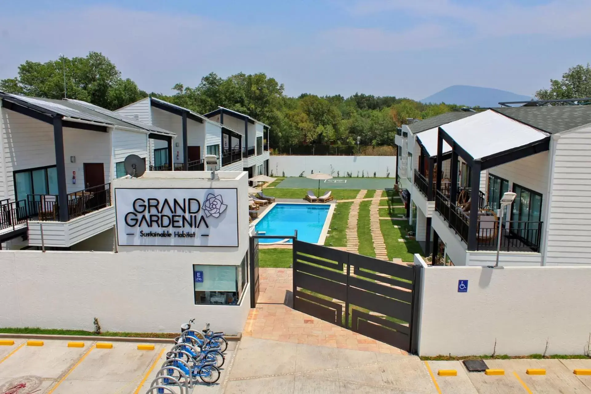 Facade/entrance, Pool View in Grand Gardenia