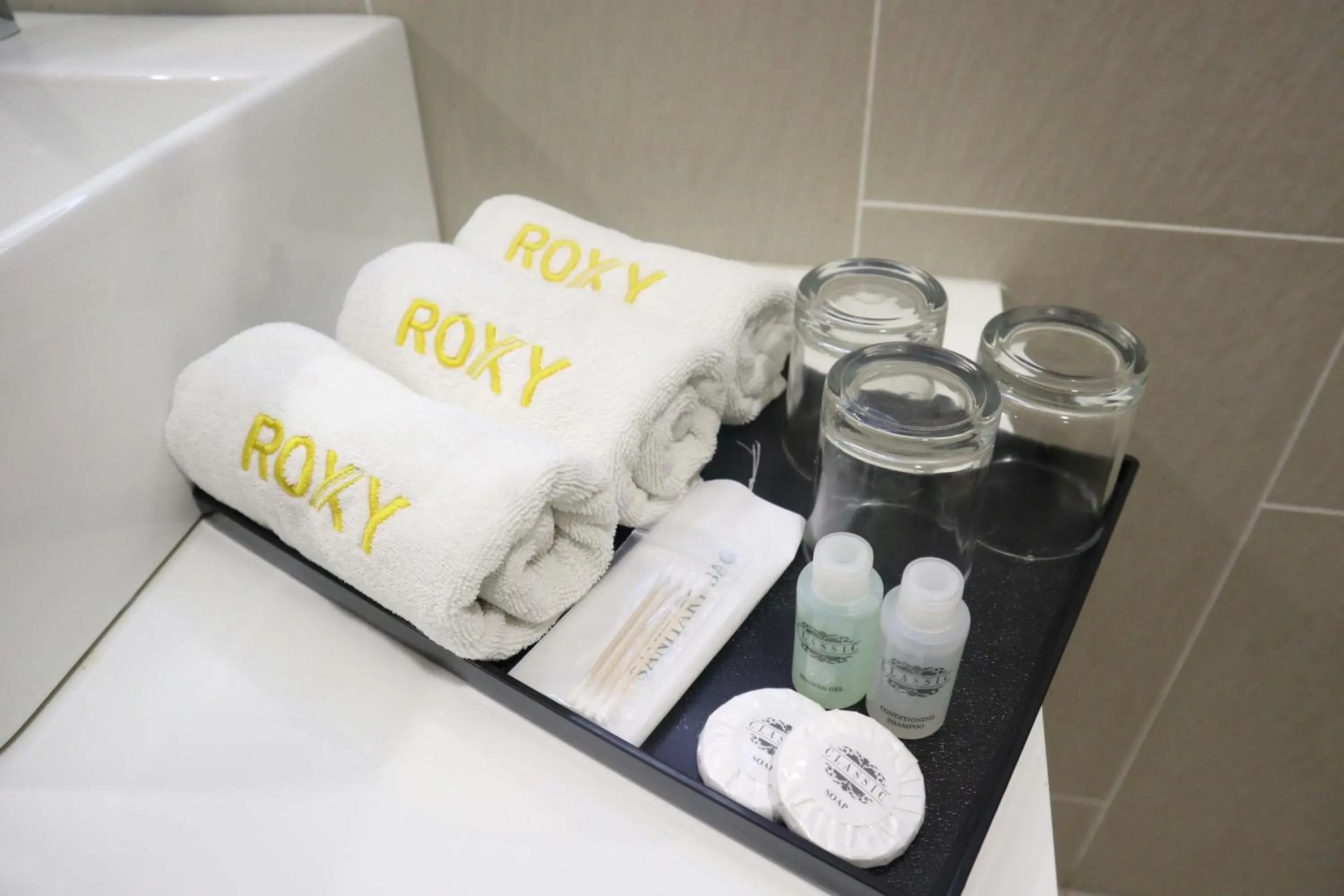 Bathroom in Roxy Hotel Padungan