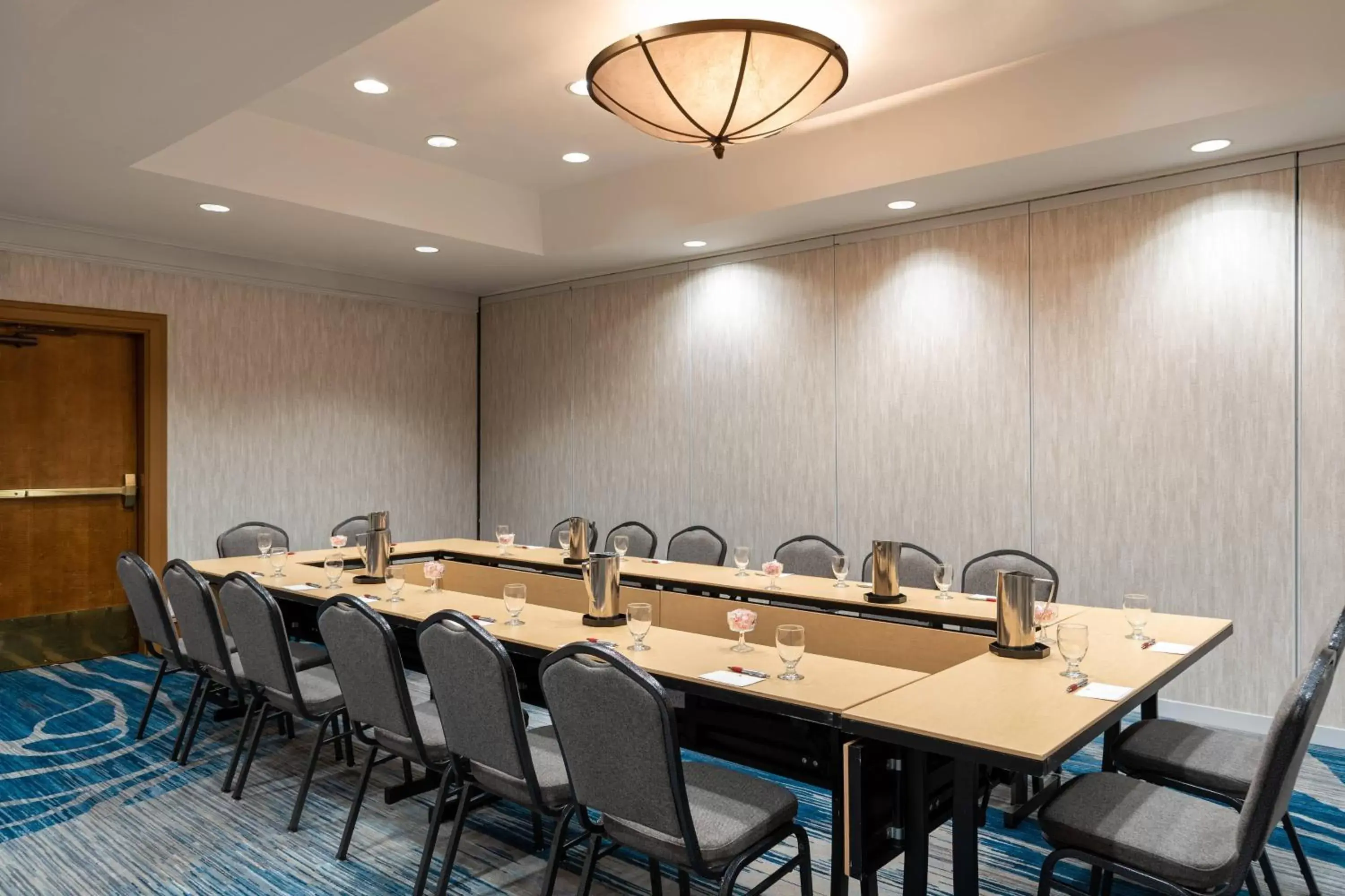 Meeting/conference room in Courtyard by Marriott Chicago at Medical District-UIC