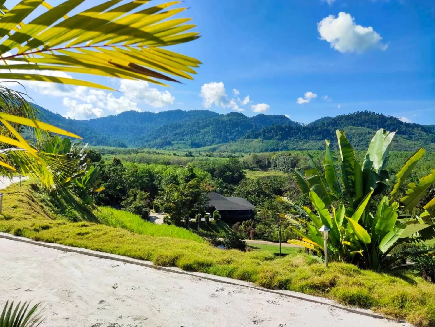 Khaolak Blue Sky Villa