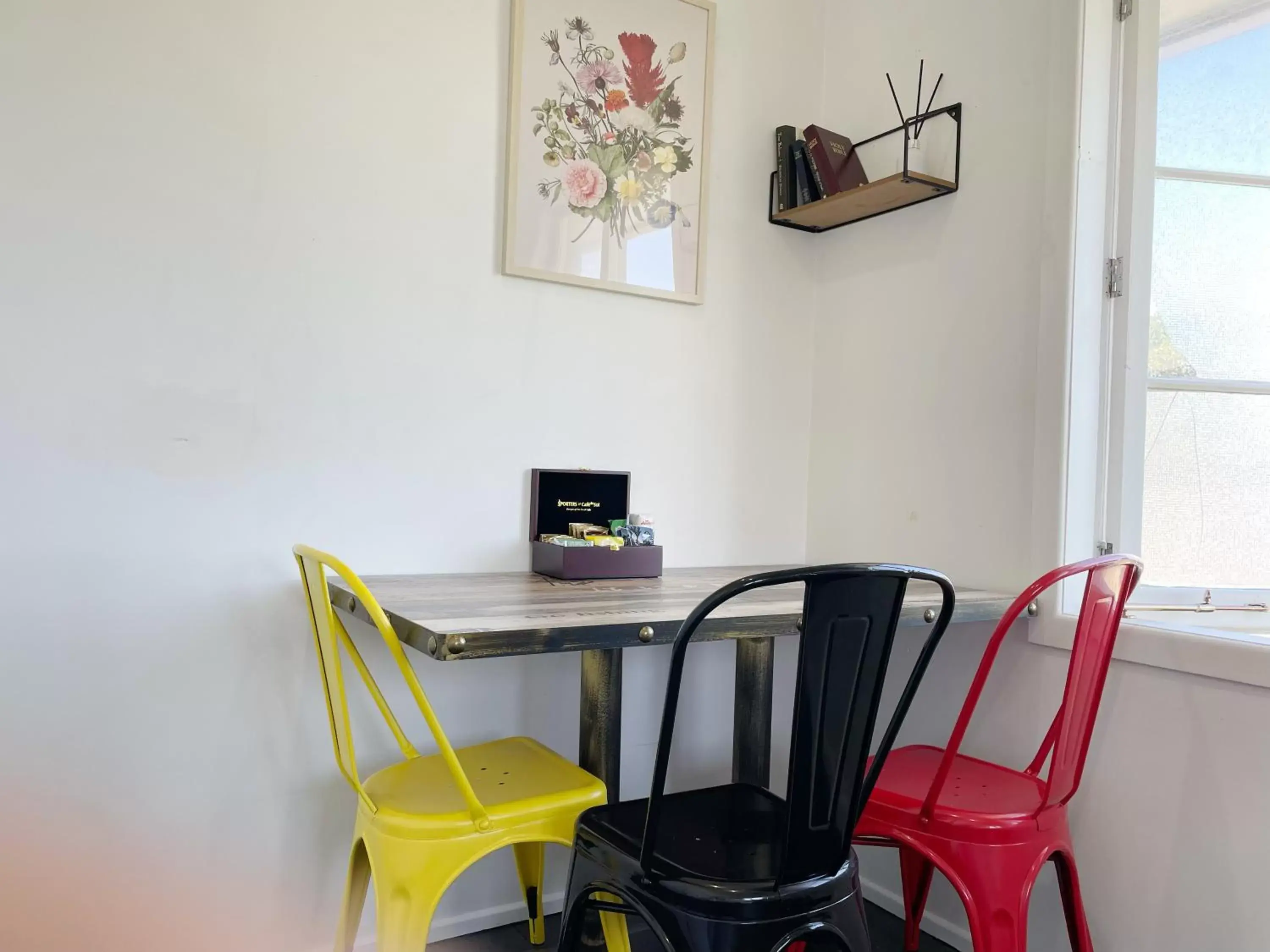 Dining area in Pupuke Manor Motel