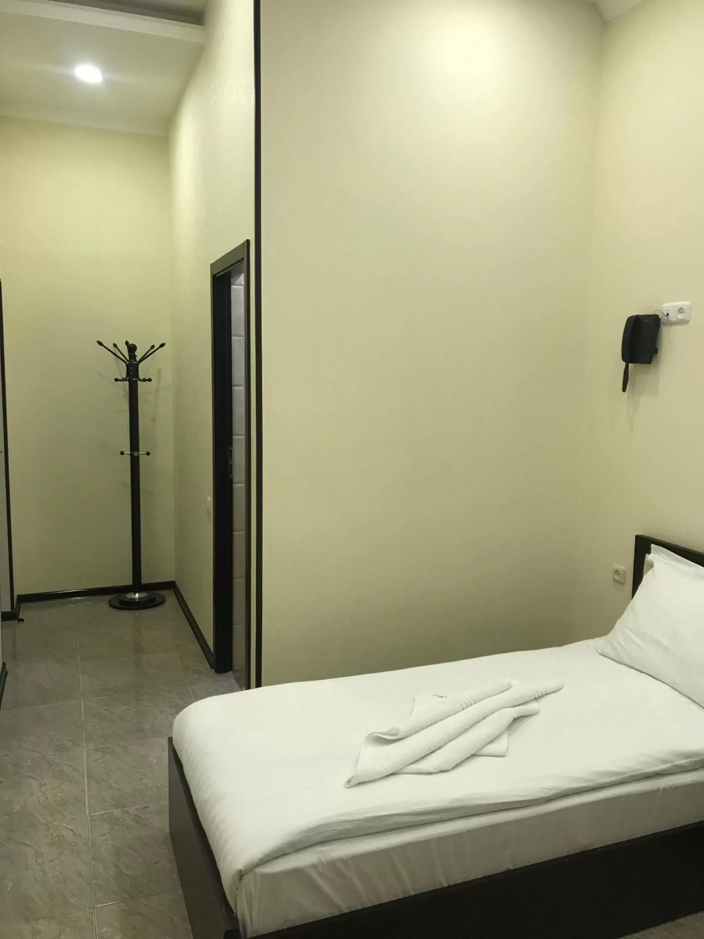 Photo of the whole room, Bed in Eridana Hotel