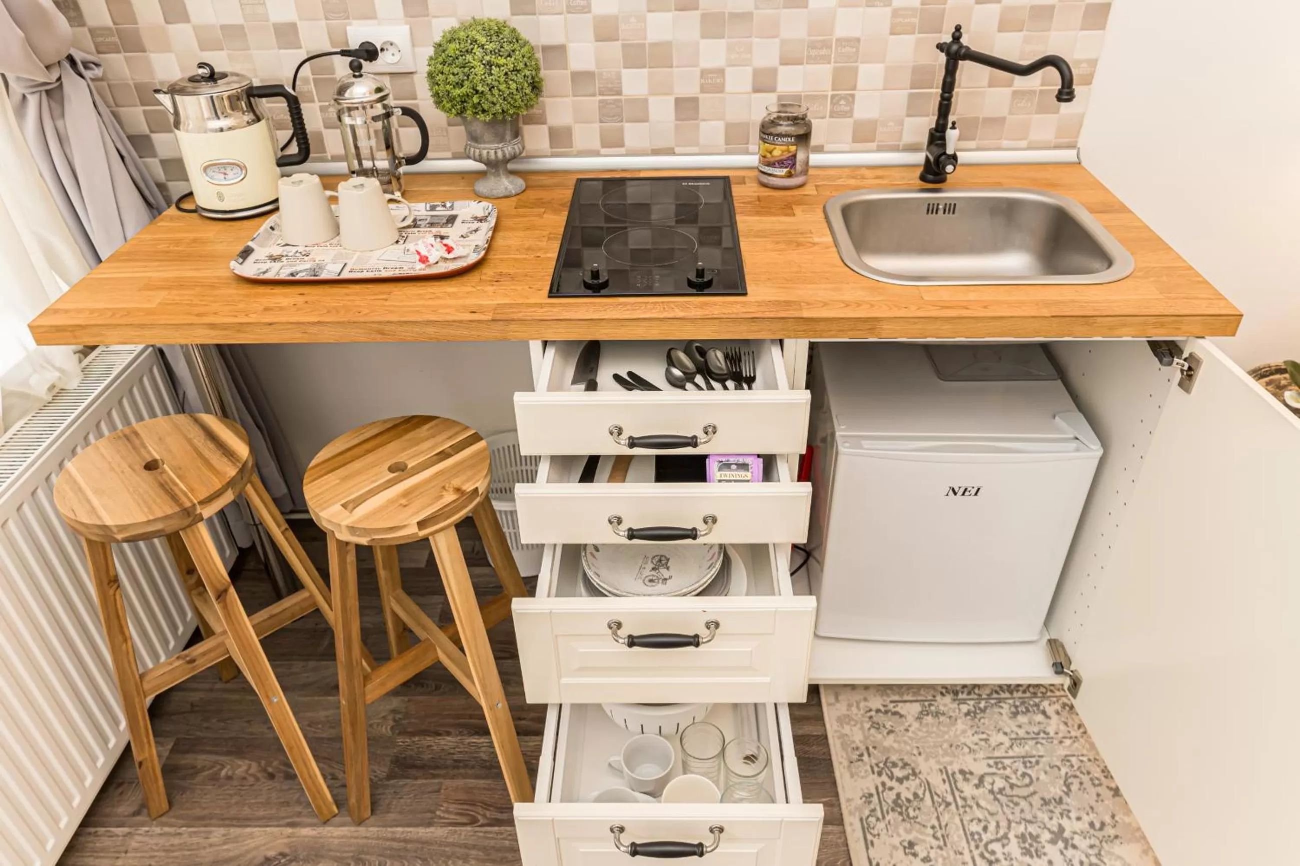 Restaurant/places to eat in ALBERT RESIDENCE Brasov with complimentary parking and 10 percent Food and Drinks