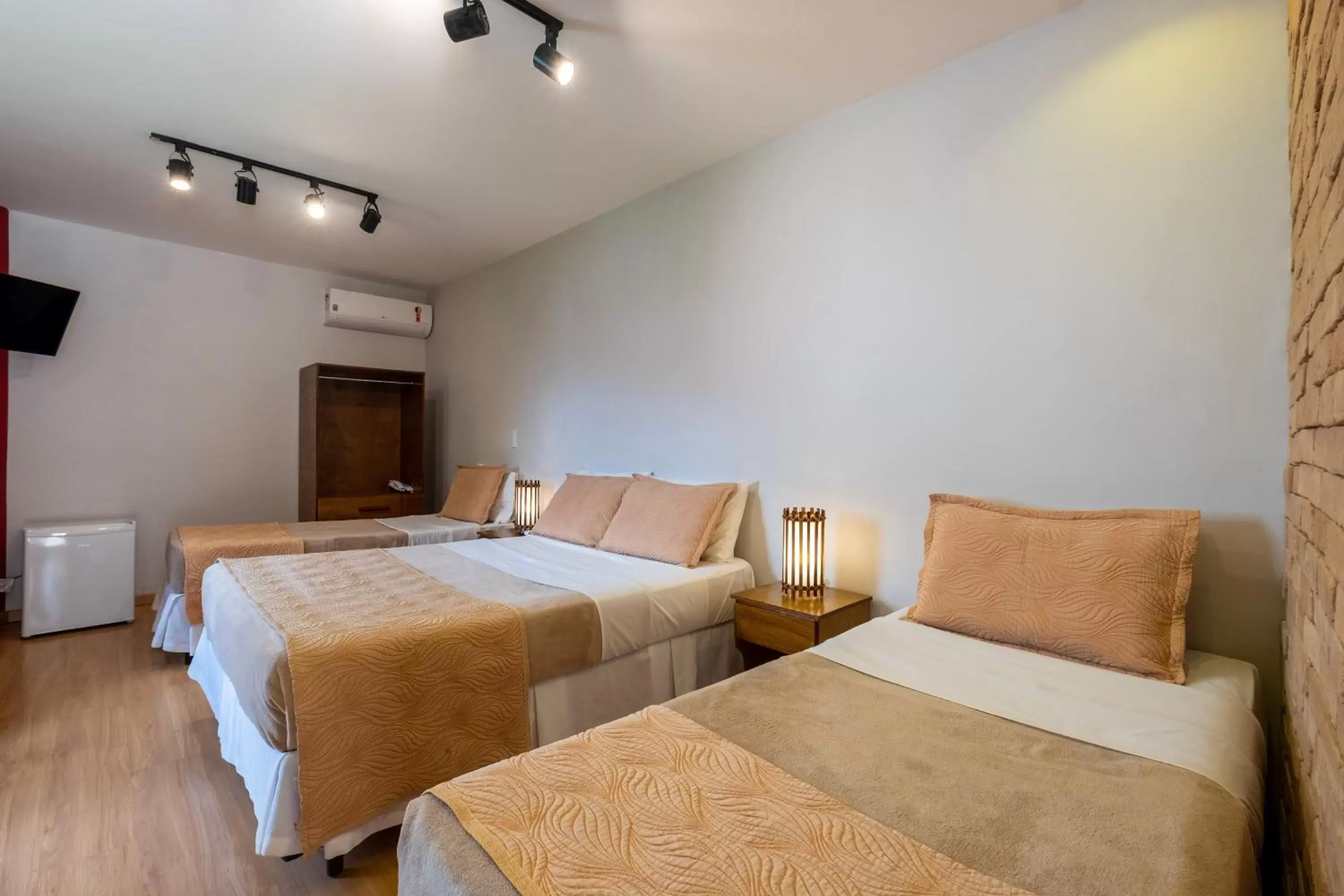 Bedroom, Bed in Hotel Serra Everest