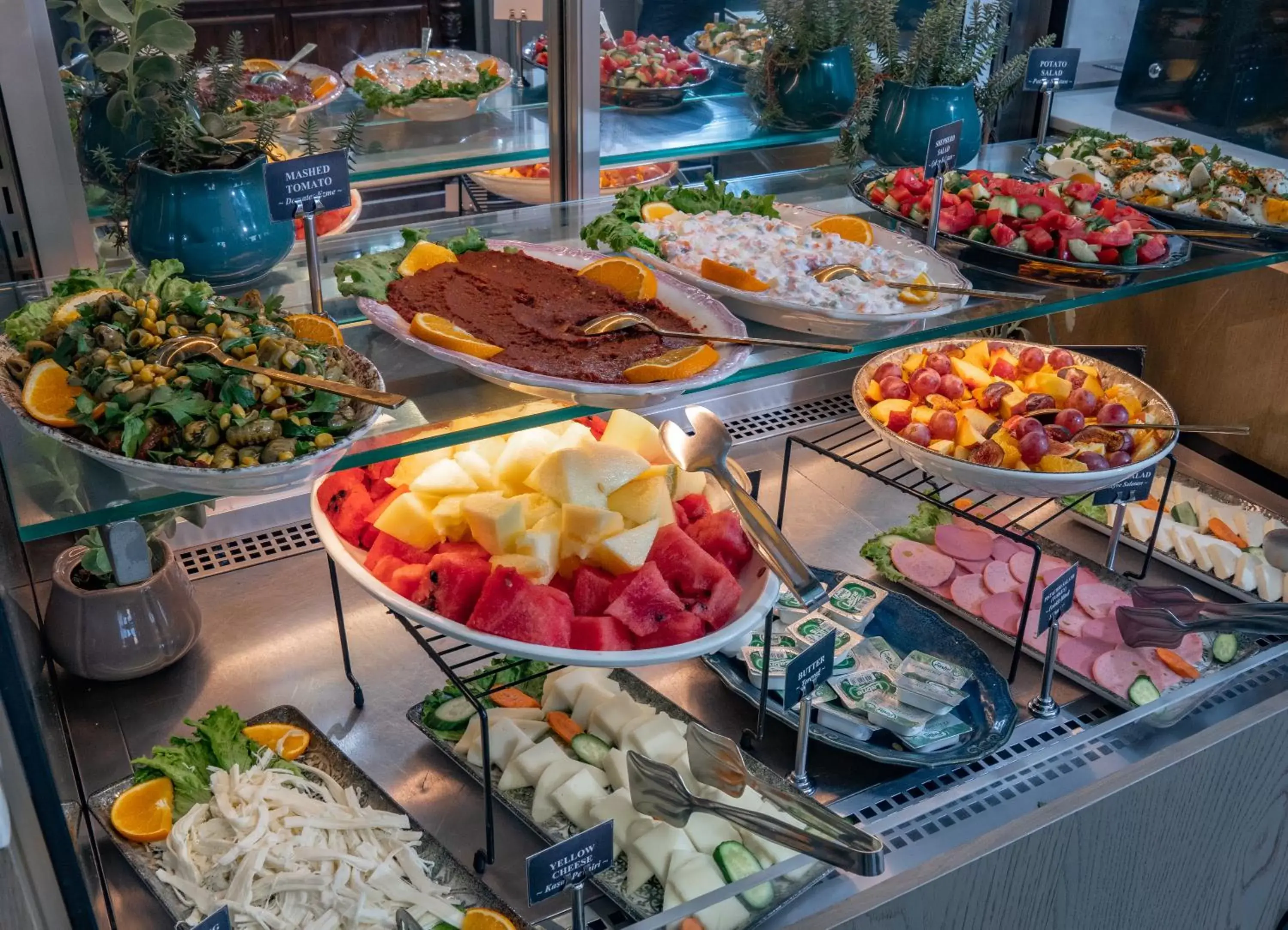 Buffet breakfast in Hotel Niles Istanbul