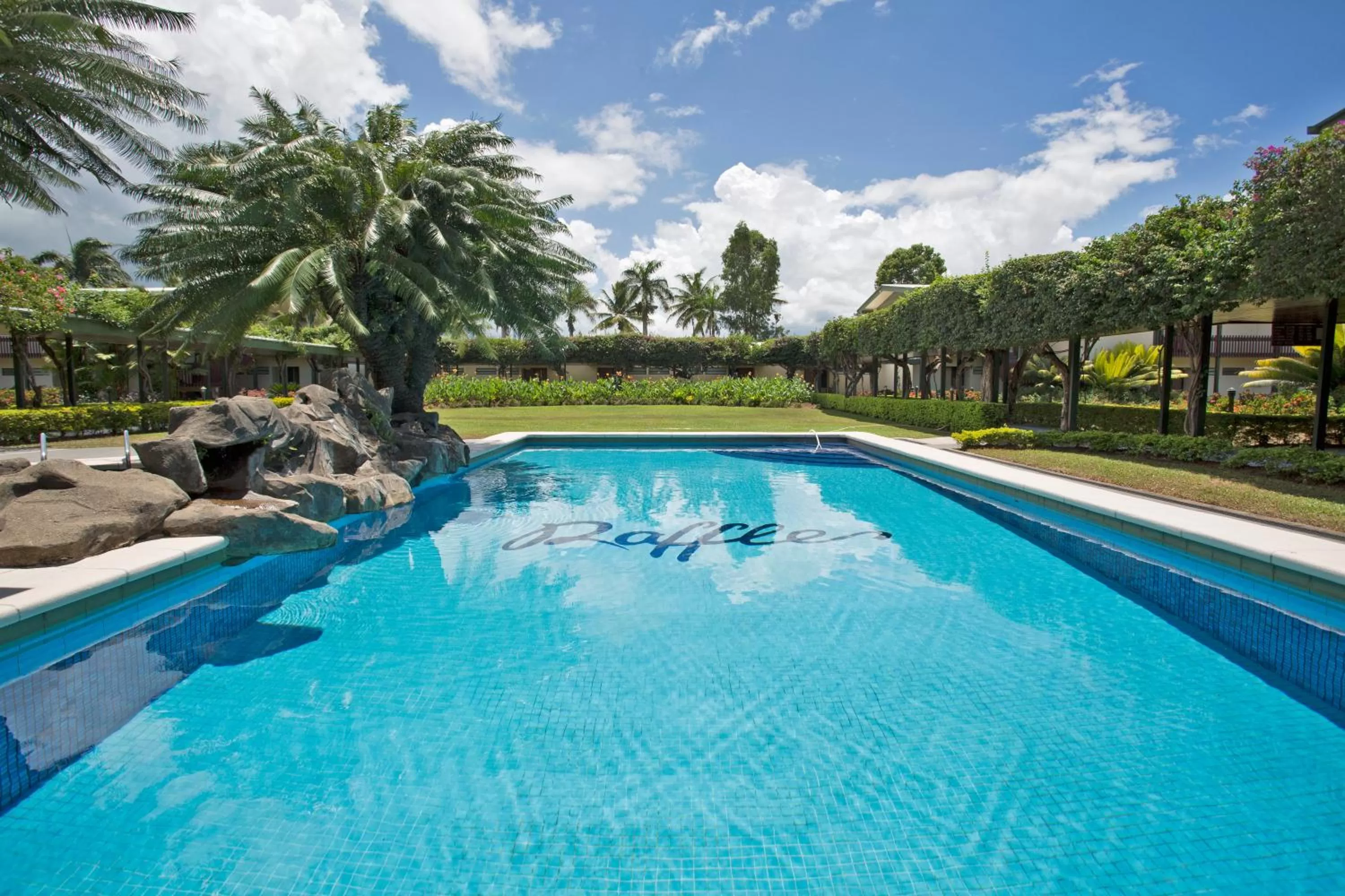 Swimming pool in Fiji Gateway Hotel