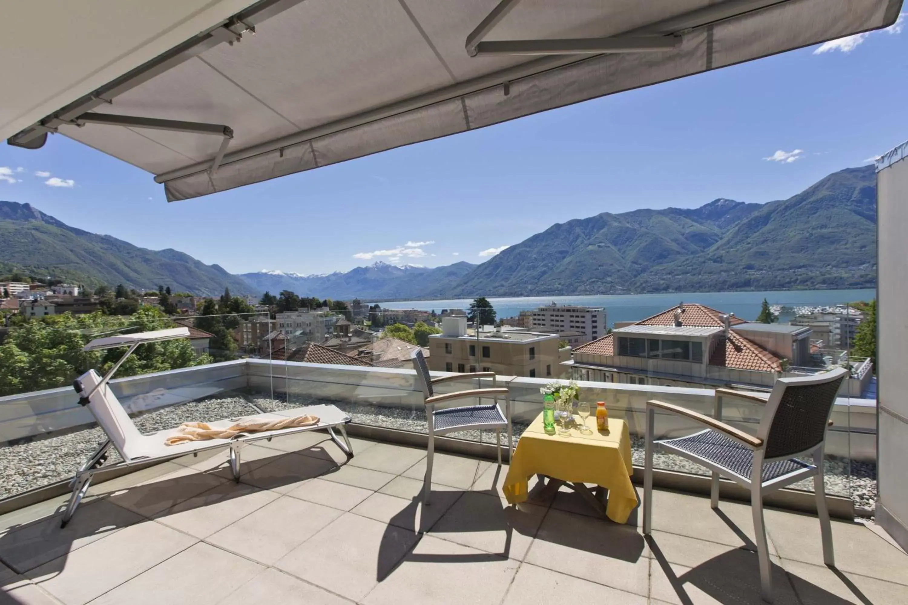View (from property/room), Balcony/Terrace in Hotel Garni Muralto