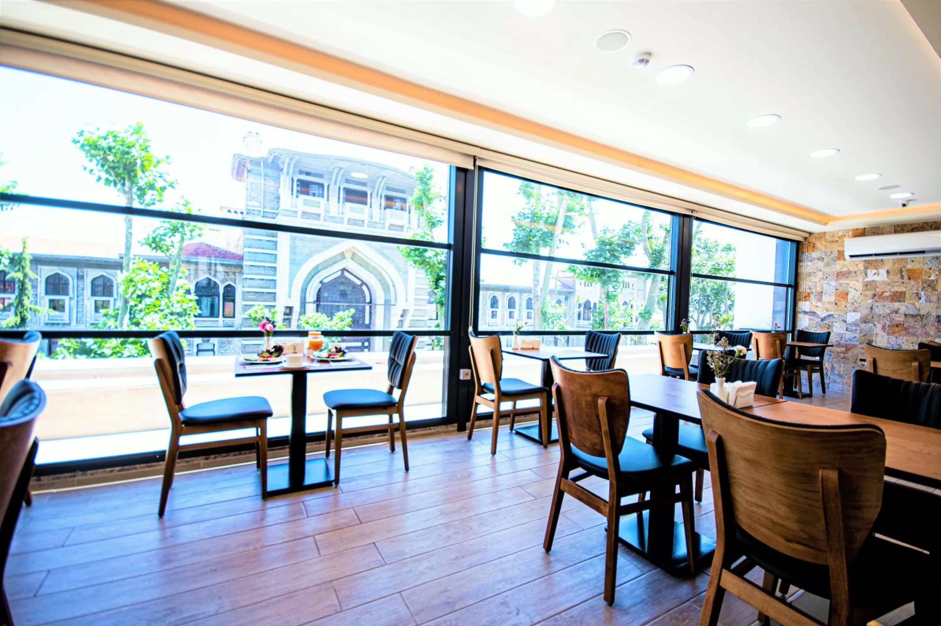 Restaurant/places to eat in Boss Hotel Sultanahmet