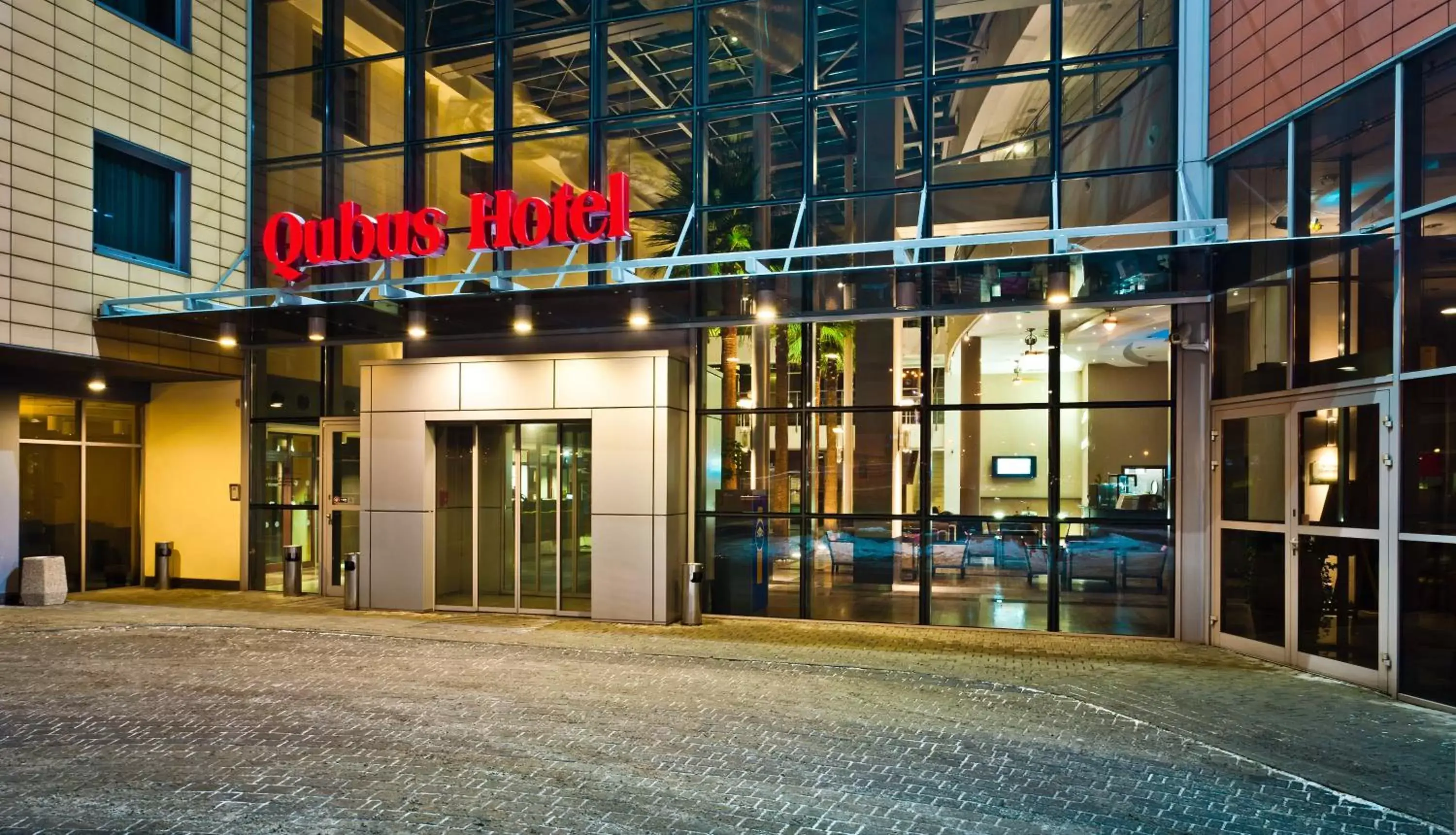 Facade/entrance in Qubus Hotel Kraków