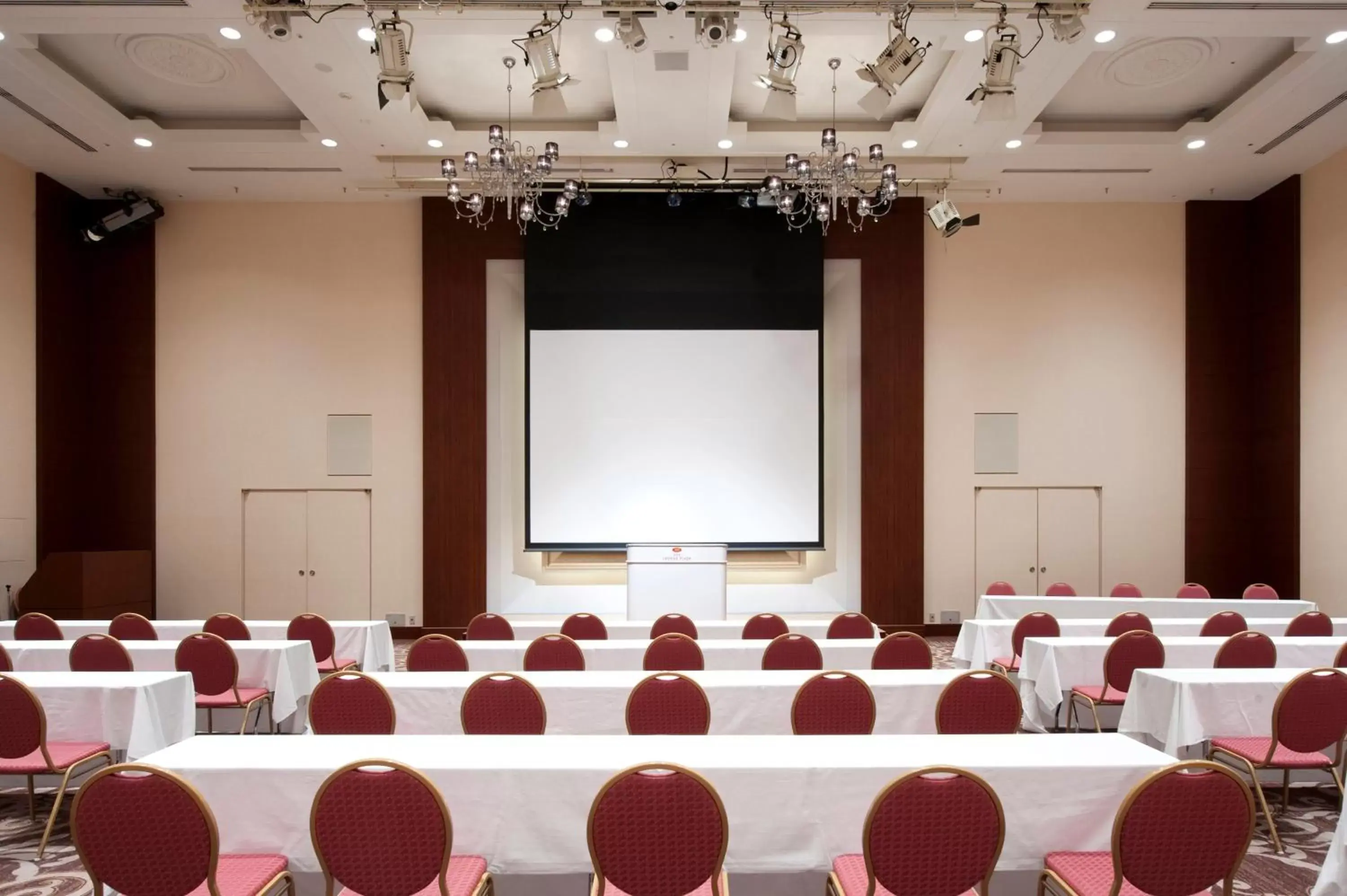 Meeting/conference room in ANA Crowne Plaza Narita, an IHG Hotel