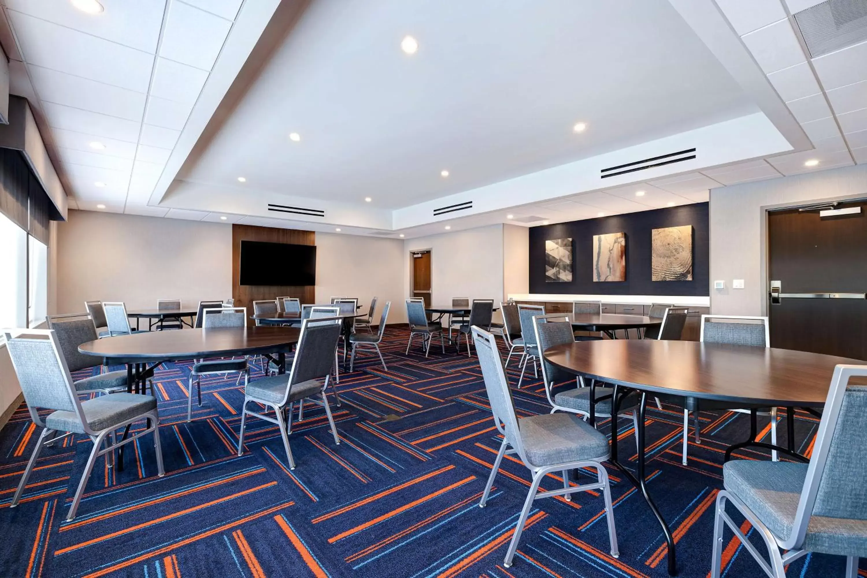 Meeting/conference room, Restaurant/Places to Eat in Hampton Inn Crown Point, In