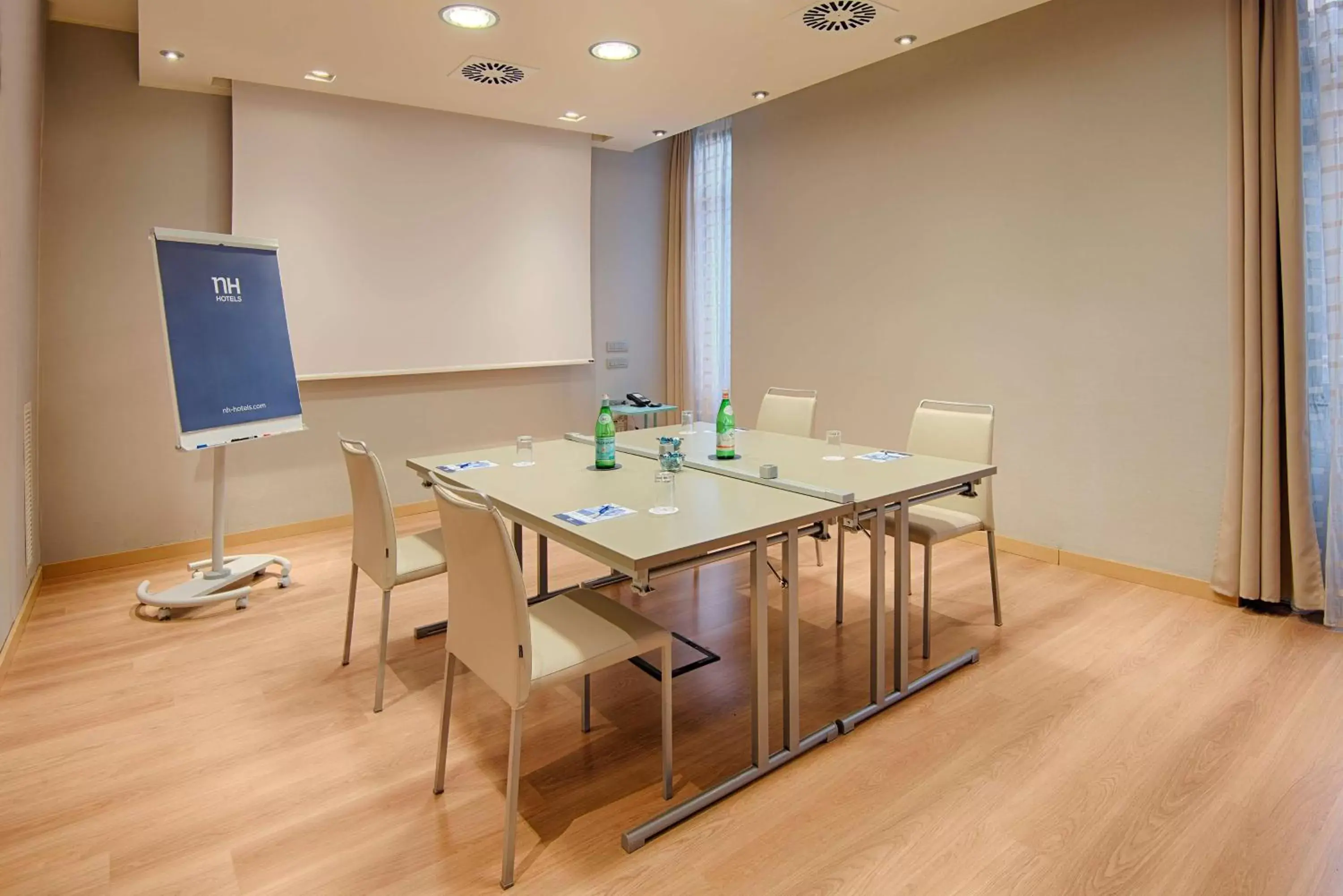 Meeting/conference room in NH Collection Milano Touring