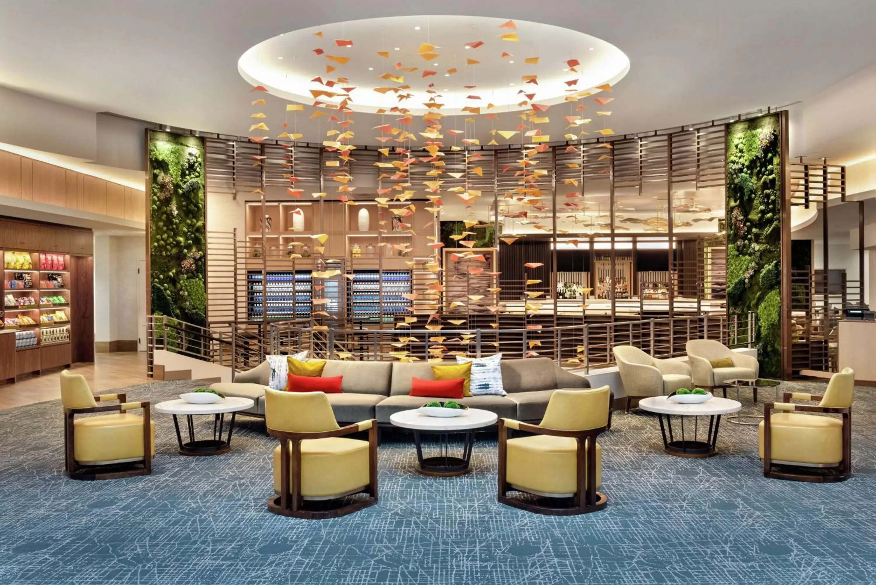 Lobby or reception, Lounge/Bar in DoubleTree by Hilton Chicago Magnificent Mile