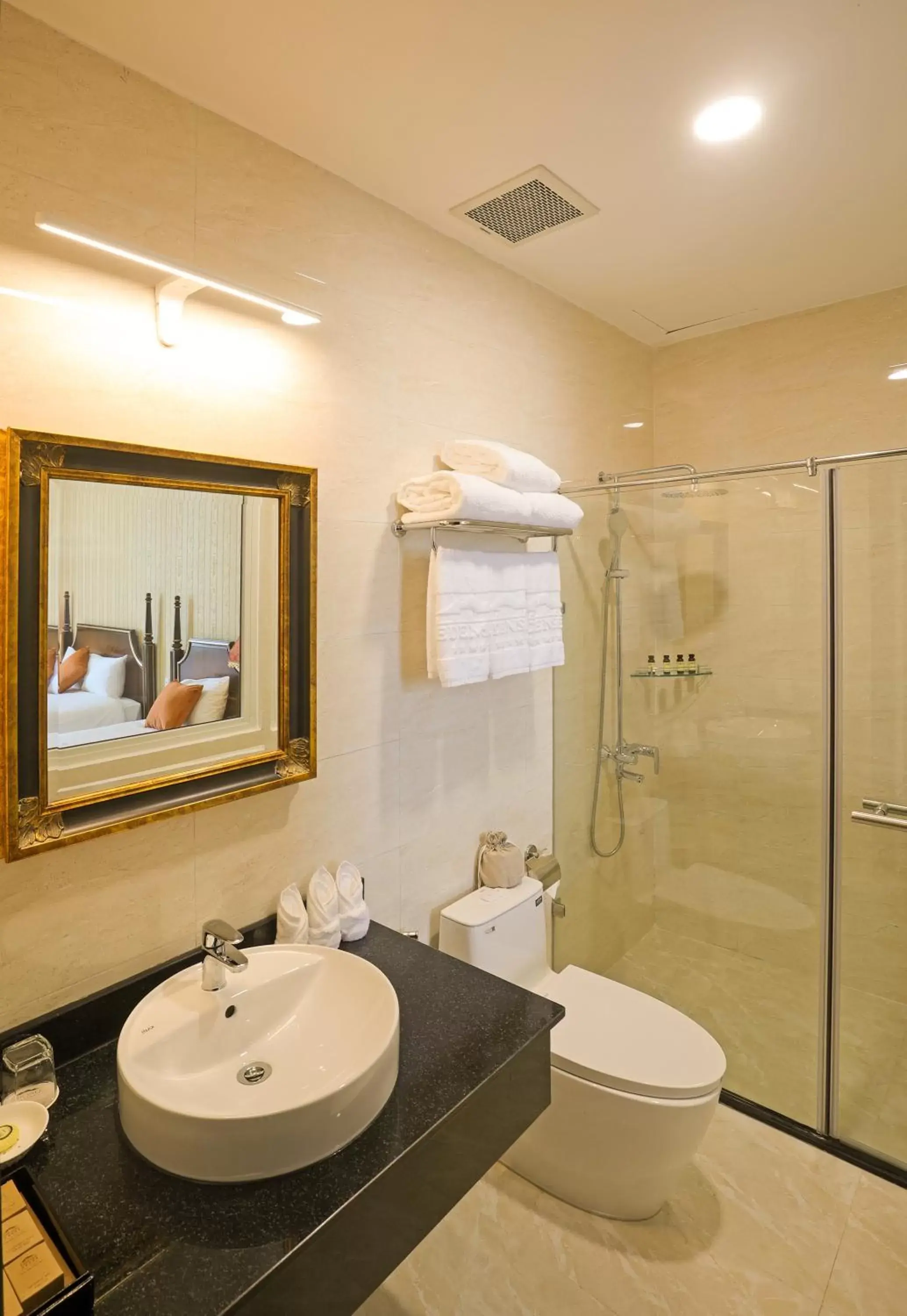 Bathroom in Dalat Edensee Lake Resort & Spa