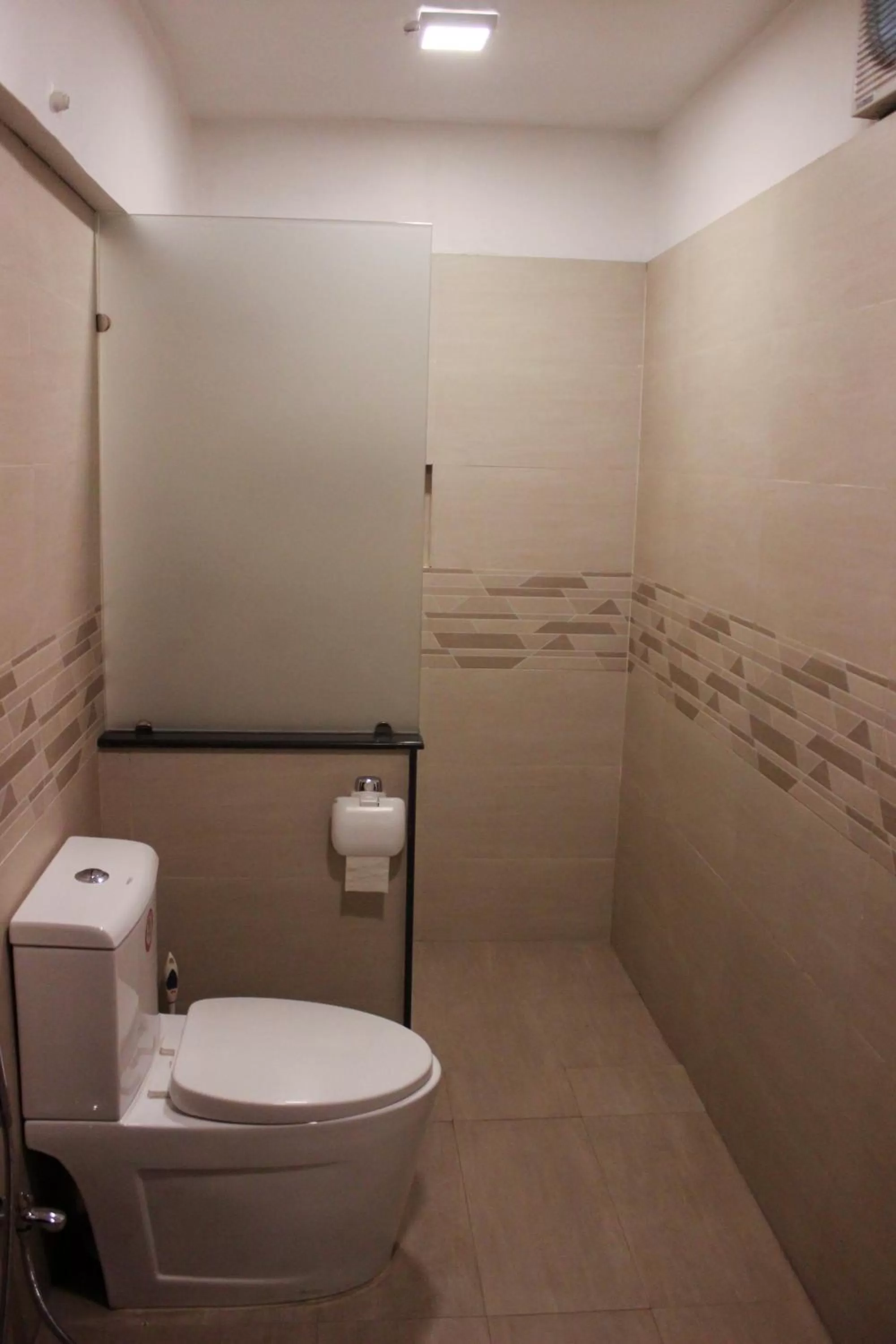 Bathroom in Hamsun Shahrah-e-Faisal