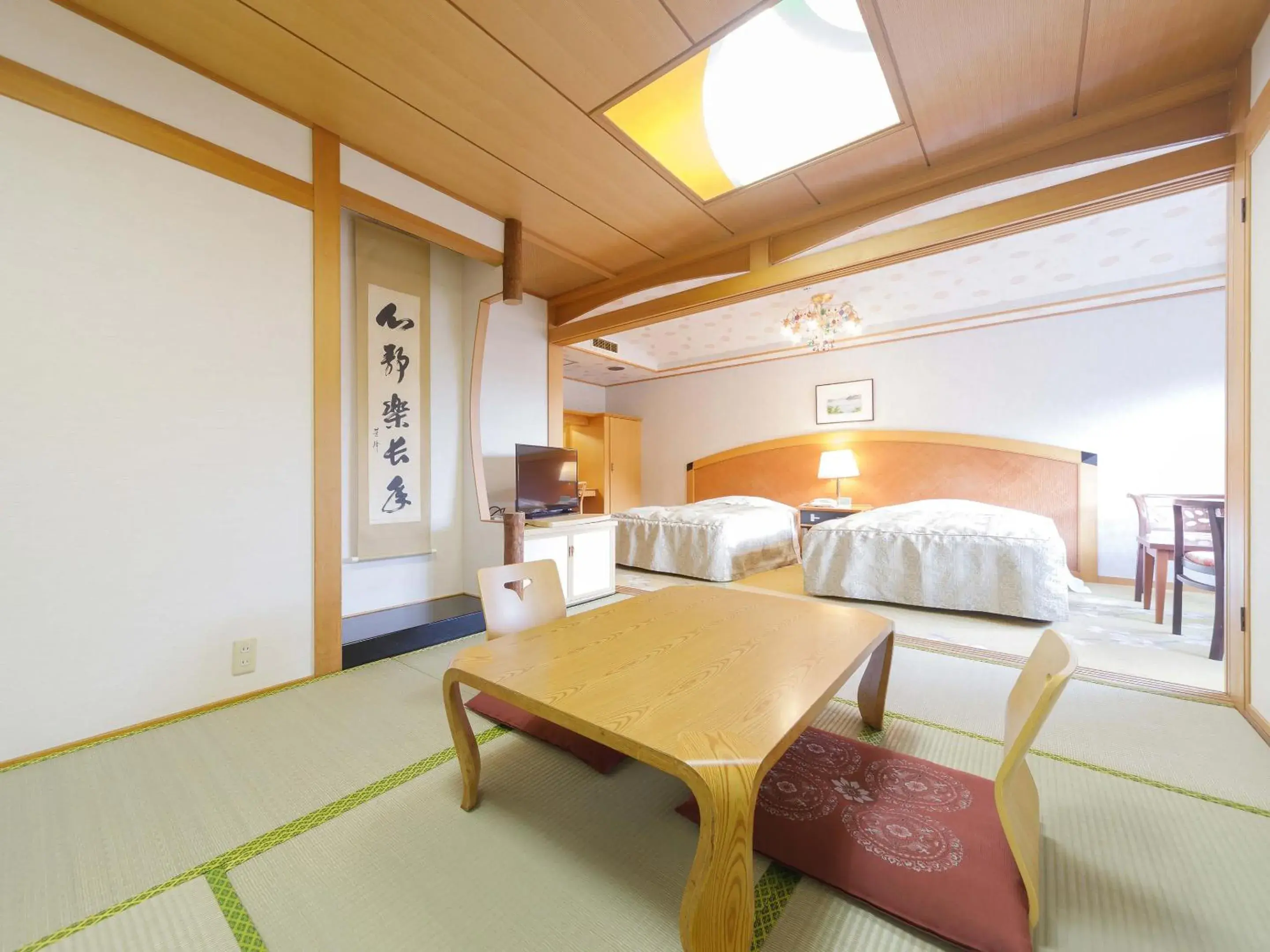 Living room, Bed in Jozankei View Hotel