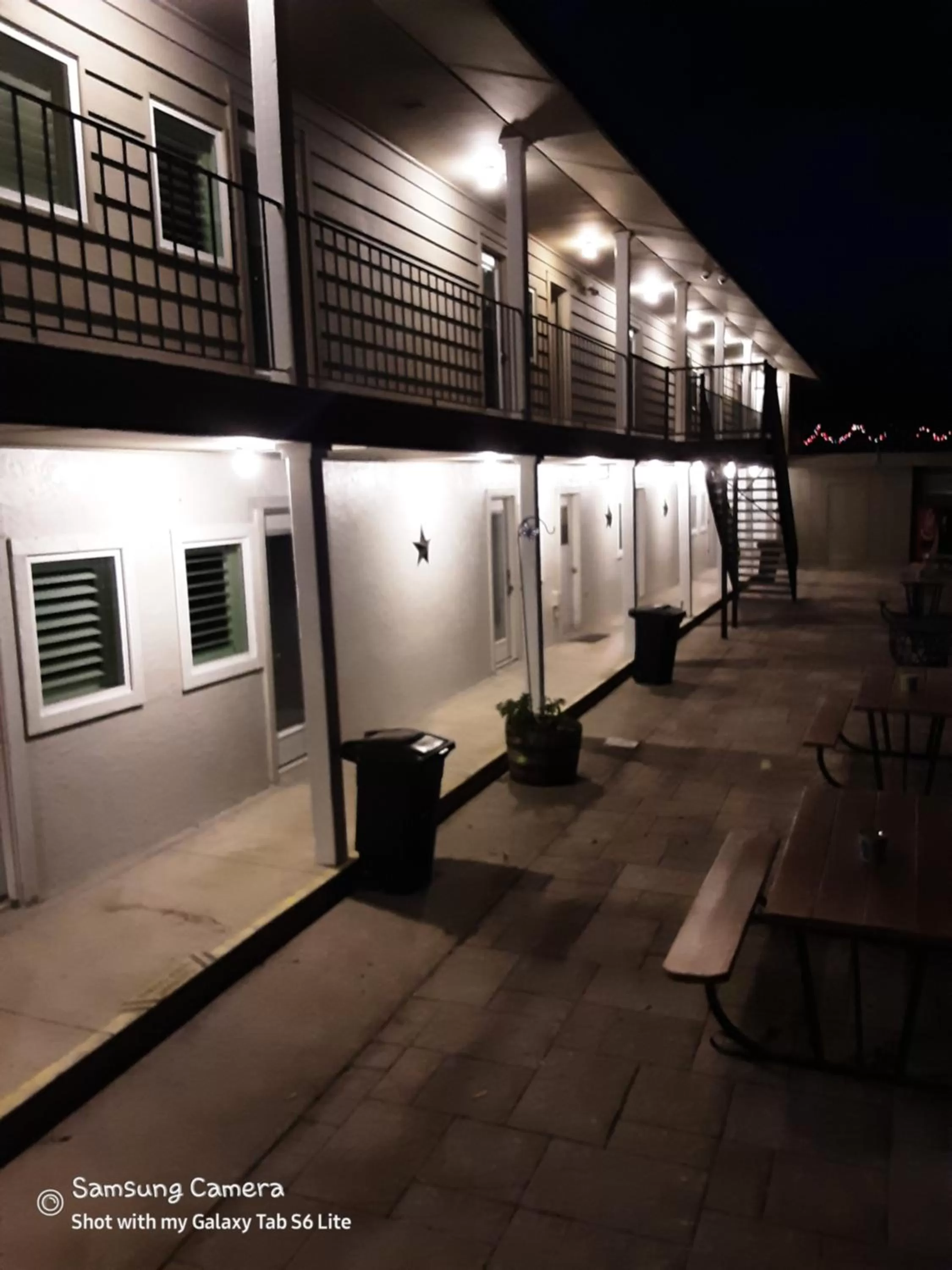 Patio in Horseshoe Riverside Lodge