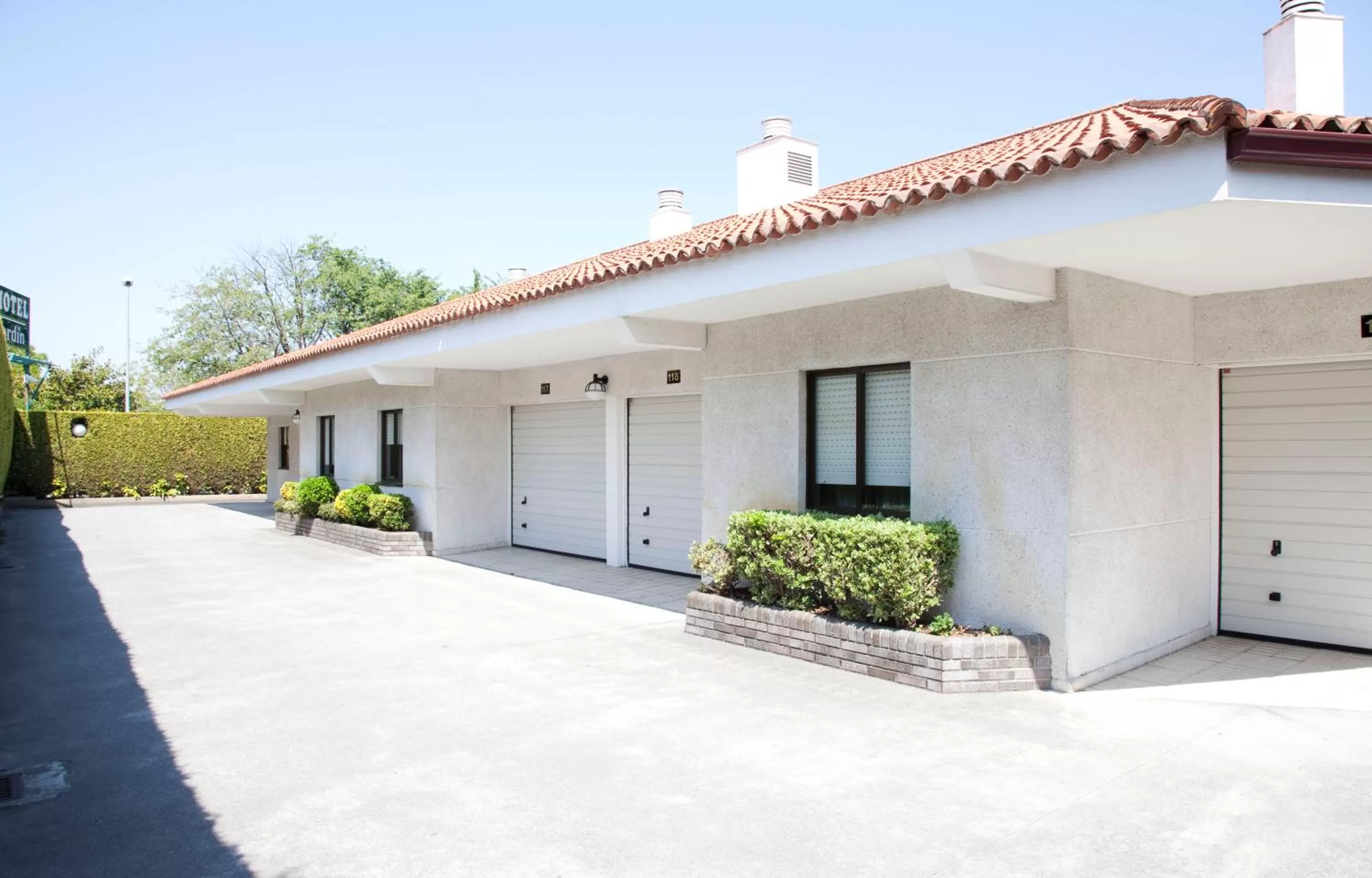 Property building in Motel Jardin