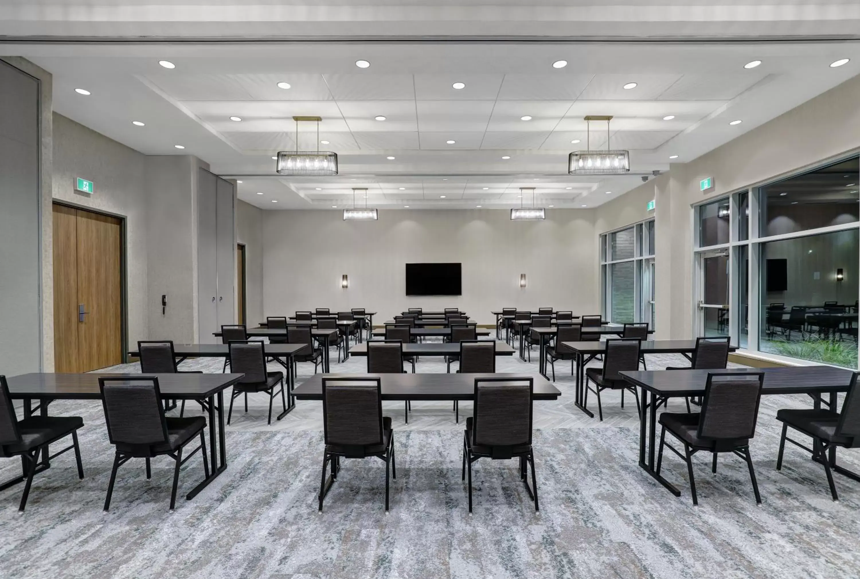Meeting/conference room in Holiday Inn Express - Kingston West, an IHG Hotel