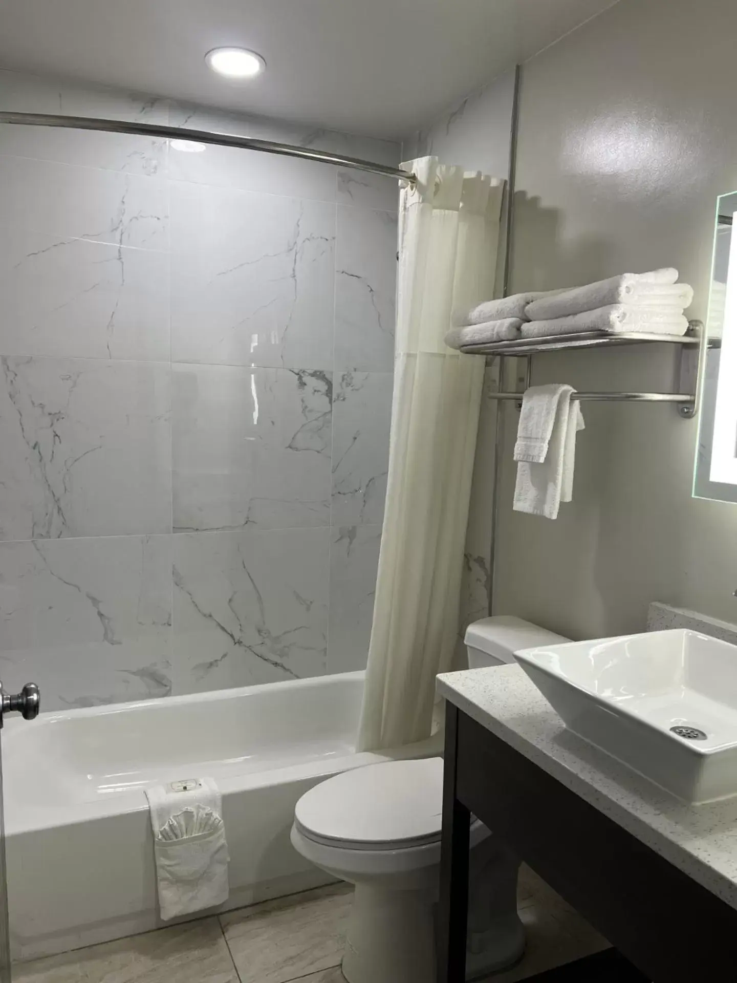 Shower, Bathroom in Quality Inn Chesapeake
