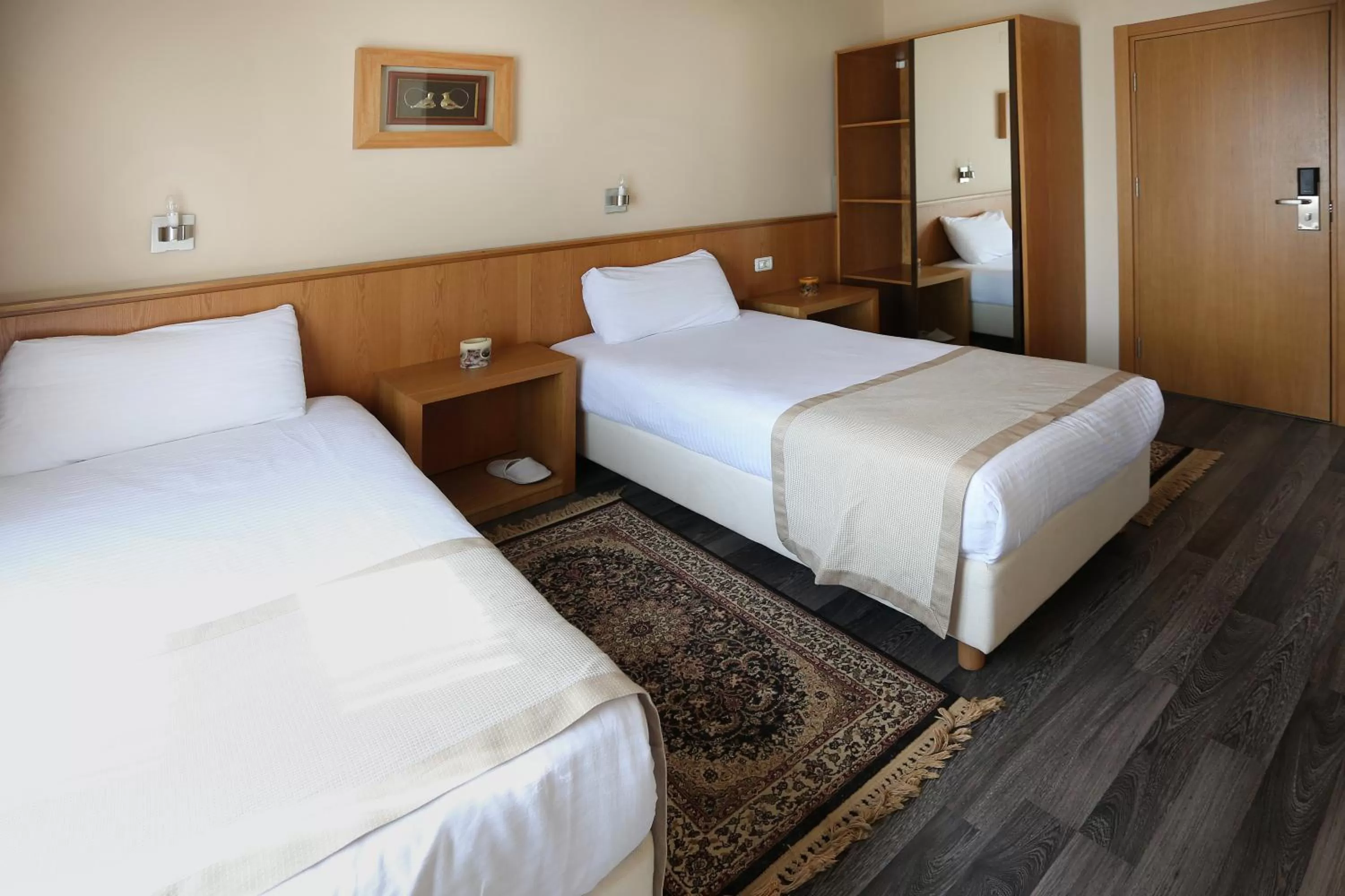 Bedroom, Bed in Hotel Lirak