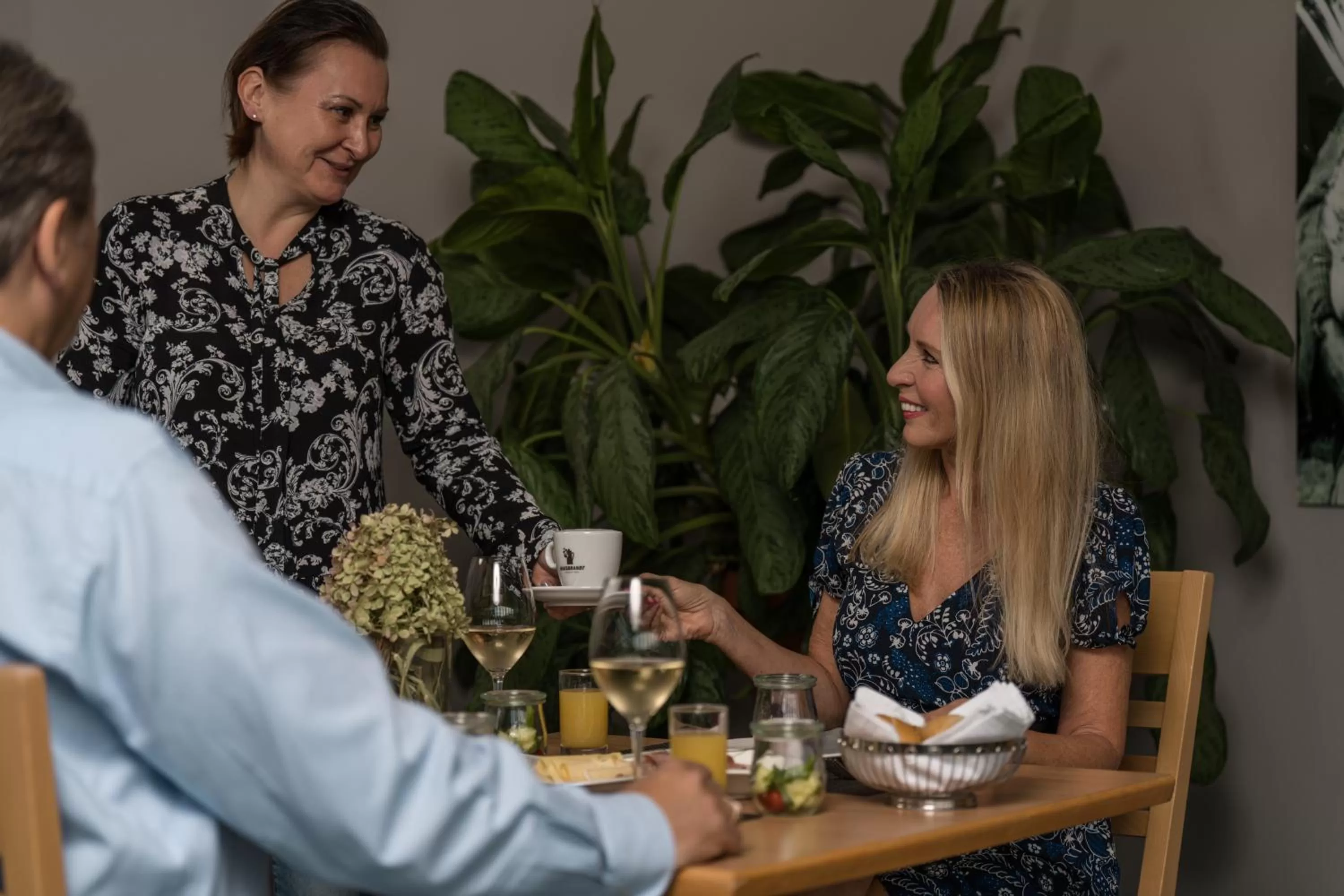 Restaurant/places to eat in Luis von Weyden