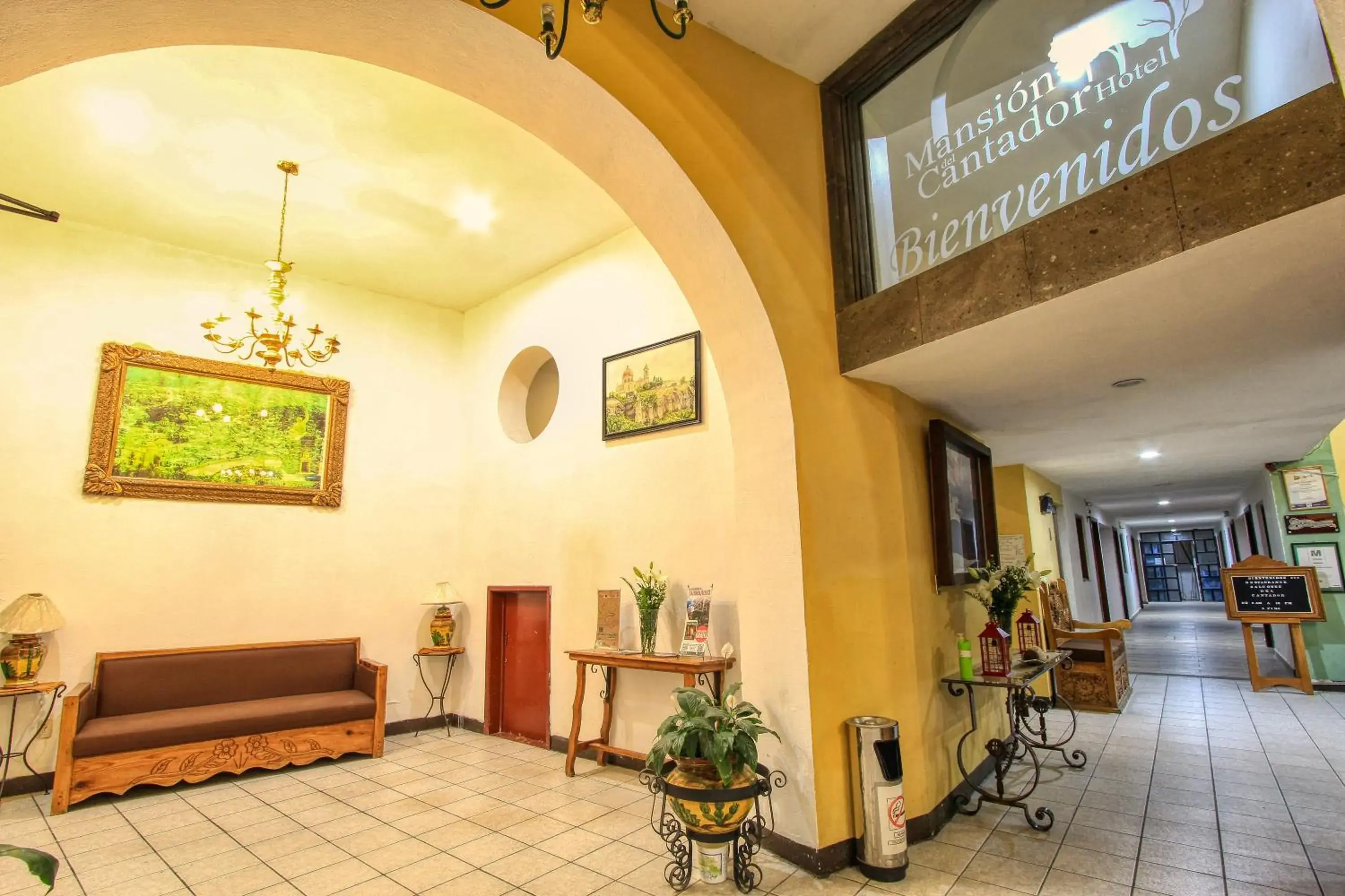Lobby/Reception in Hotel Mansion del Cantador