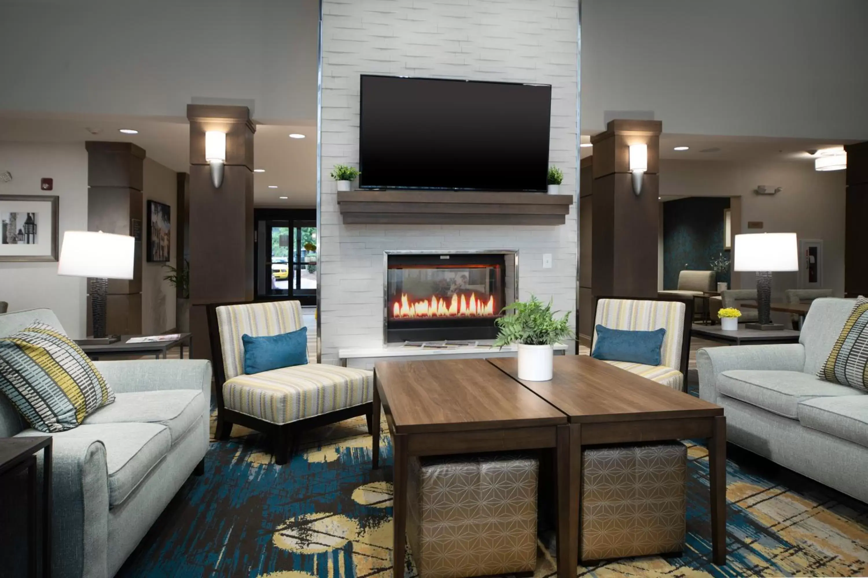 TV/Entertainment Center in Staybridge Suites - Summerville, an IHG Hotel