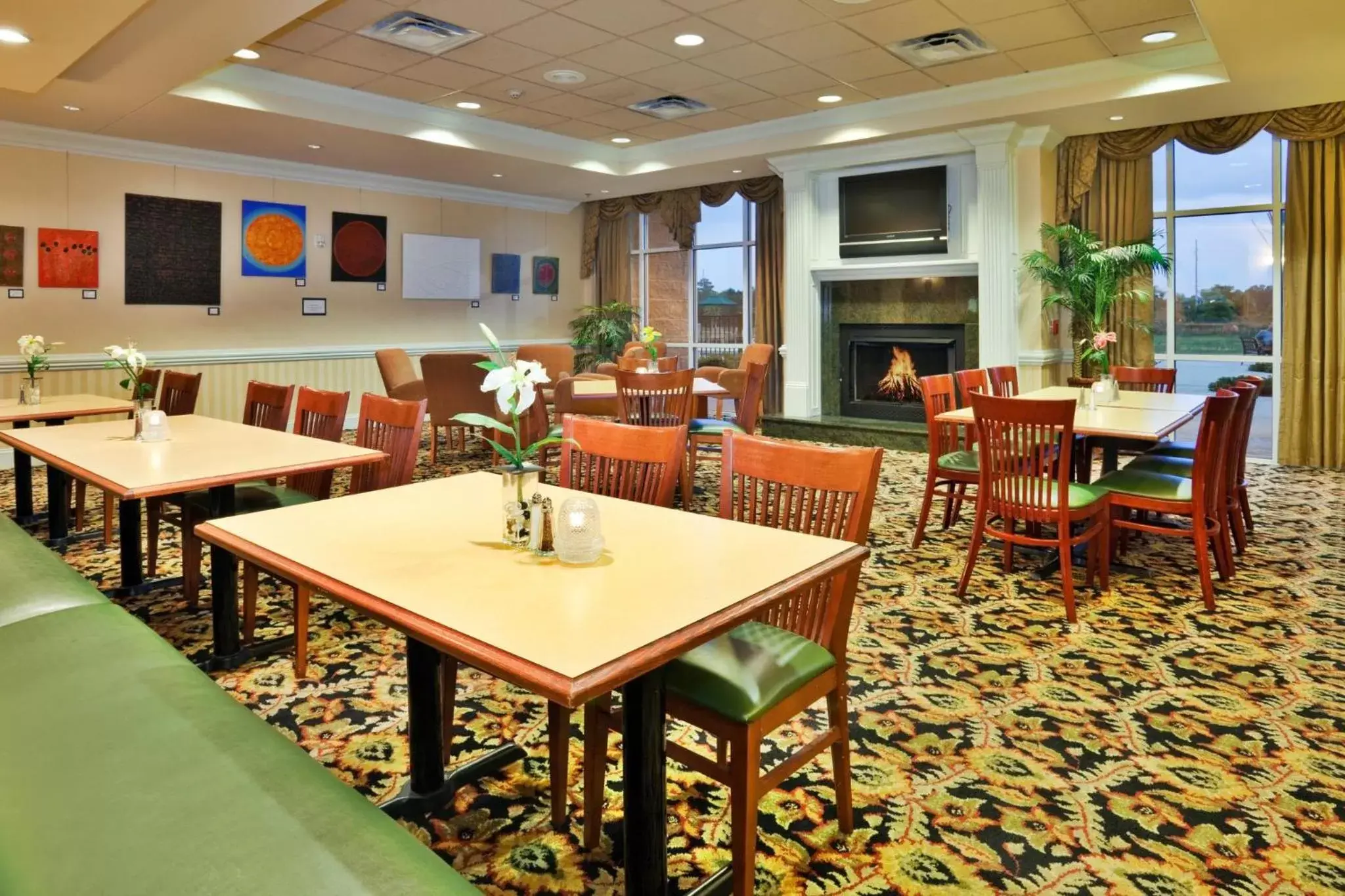 Restaurant/Places to Eat in Holiday Inn Valdosta Conference Center, an IHG Hotel