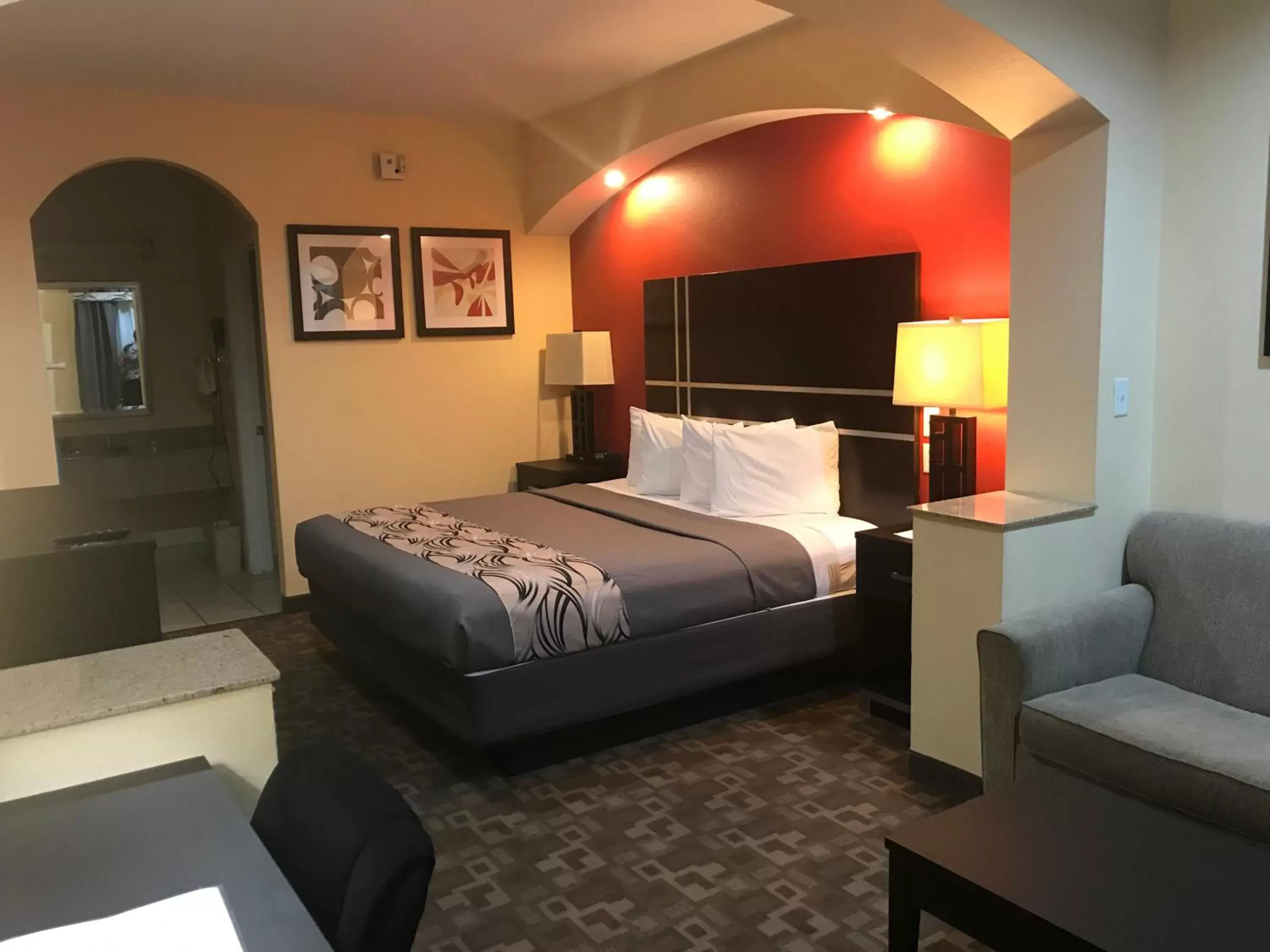 Bed in Regency Inn & Suites - Baytown