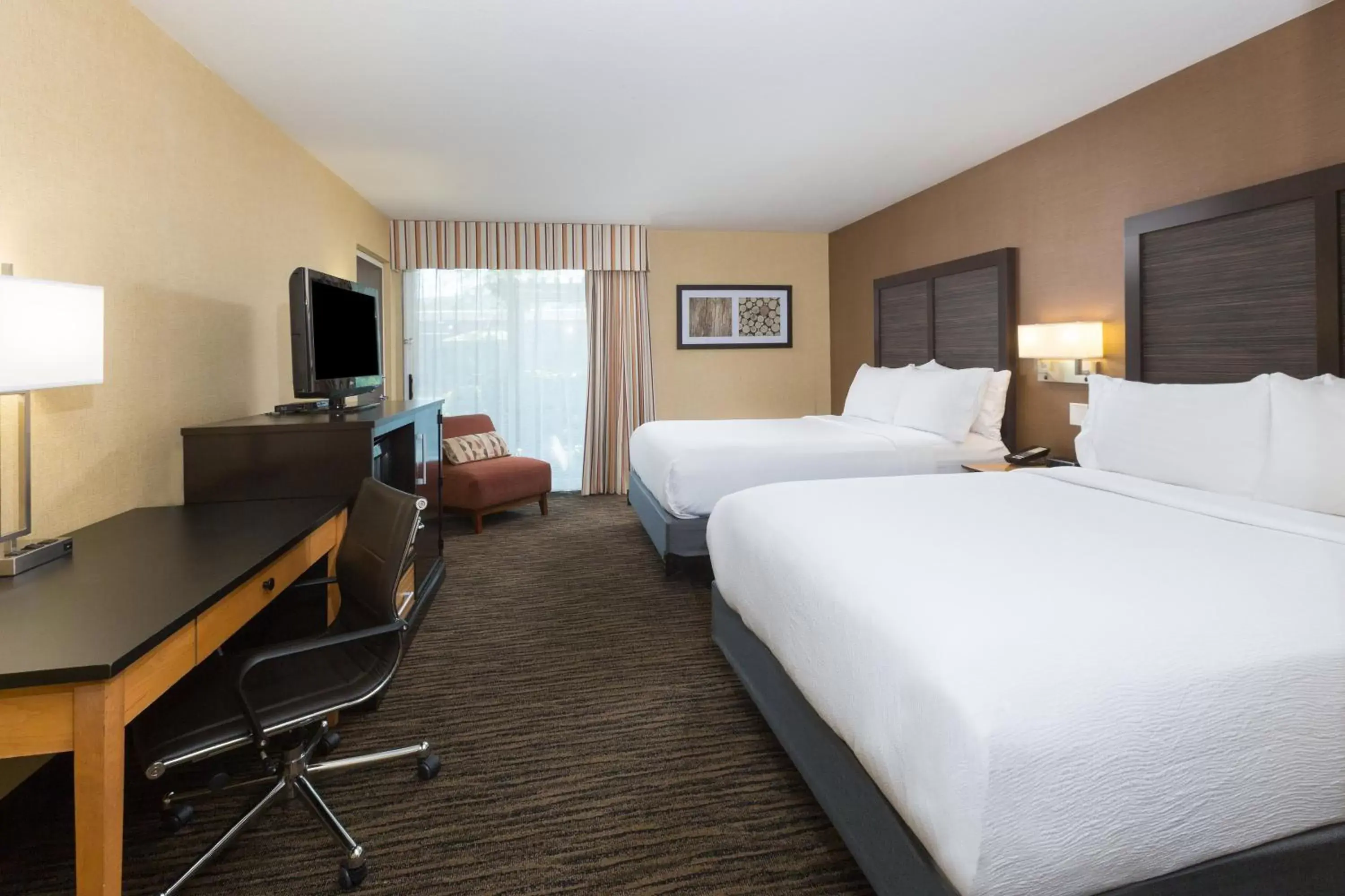 Photo of the whole room in Holiday Inn Dublin - Pleasanton, an IHG Hotel