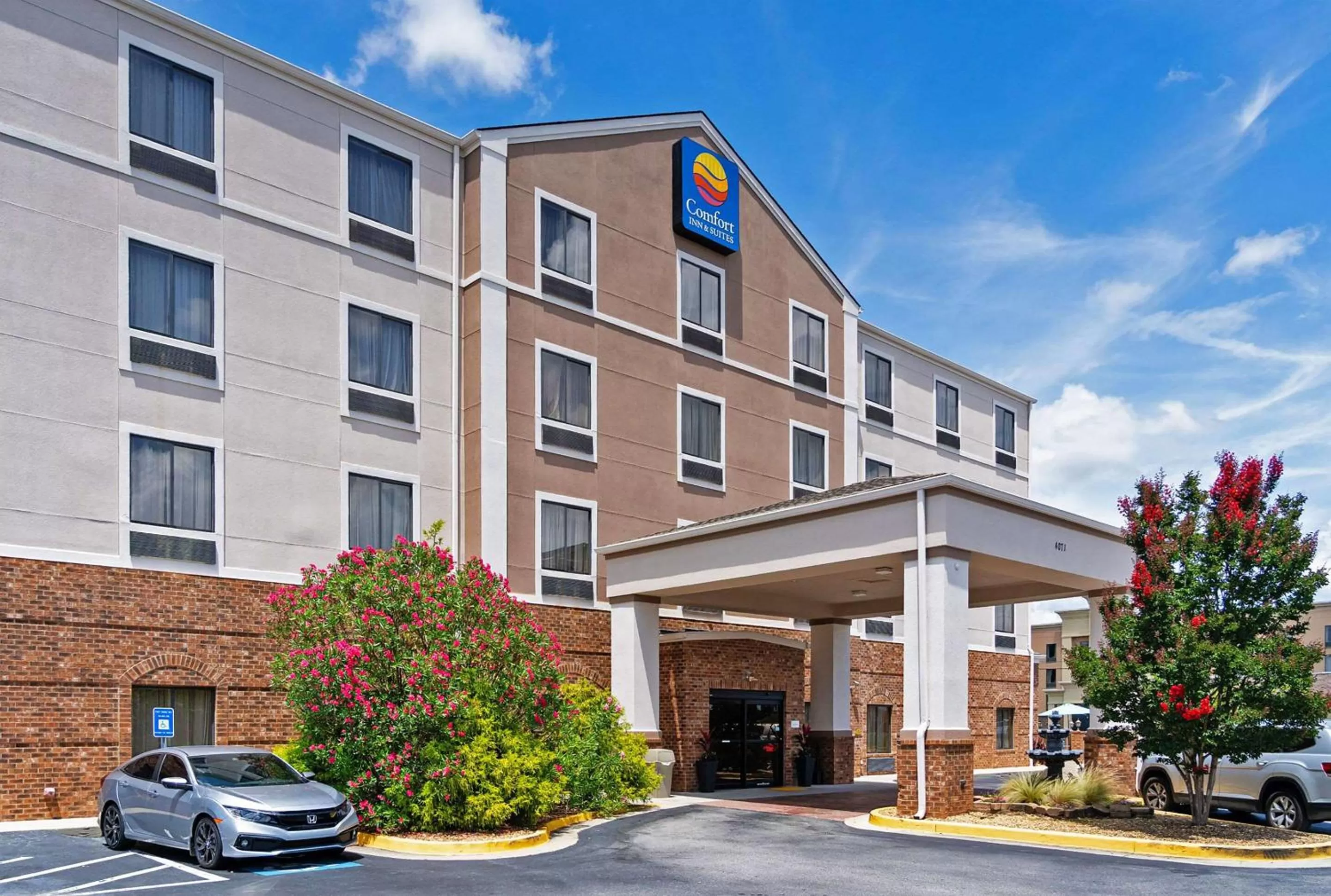 Property Building in Comfort Inn & Suites - Fort Gordon
