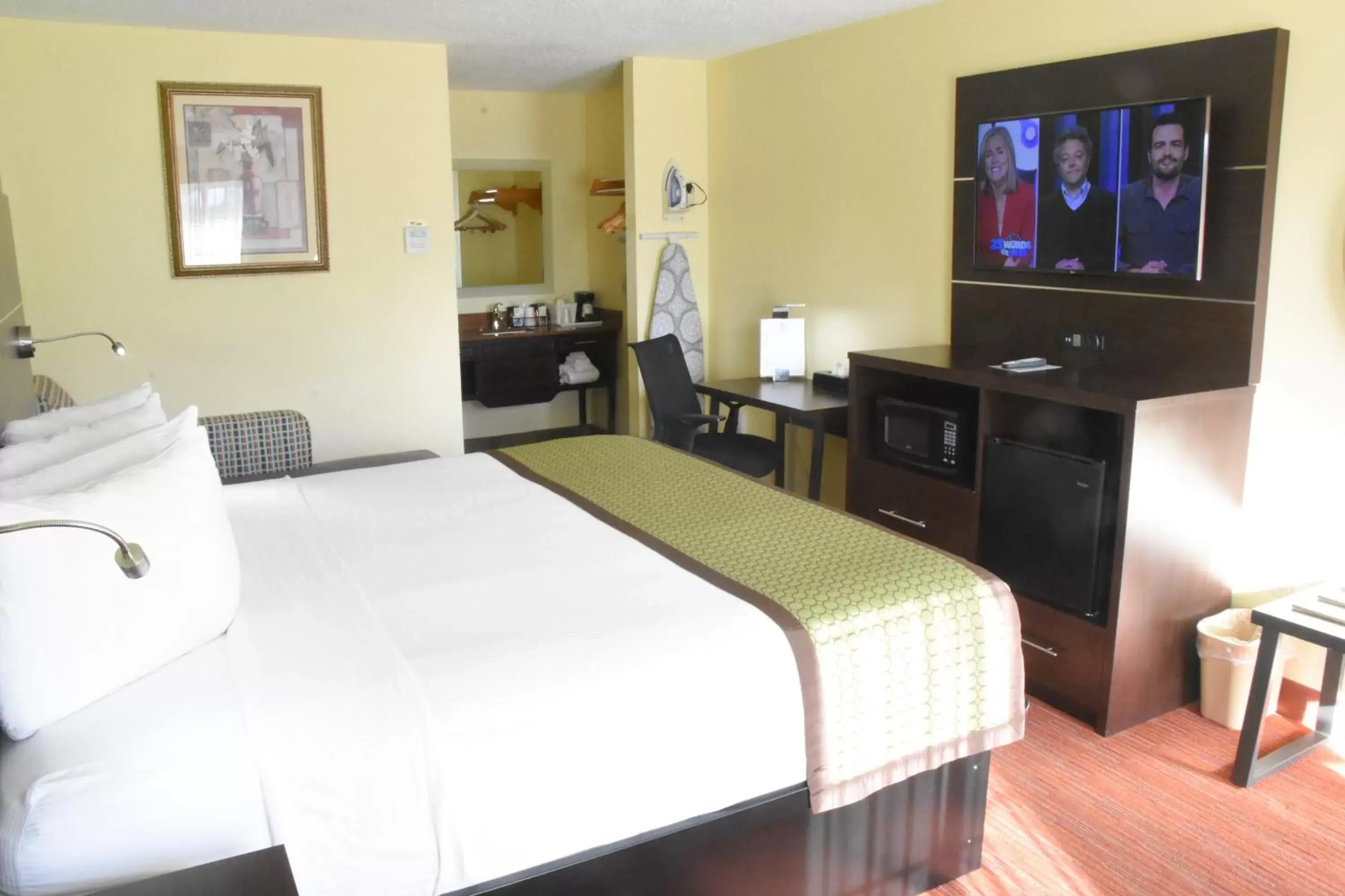 Bed in SureStay Hotel by Best Western Manning