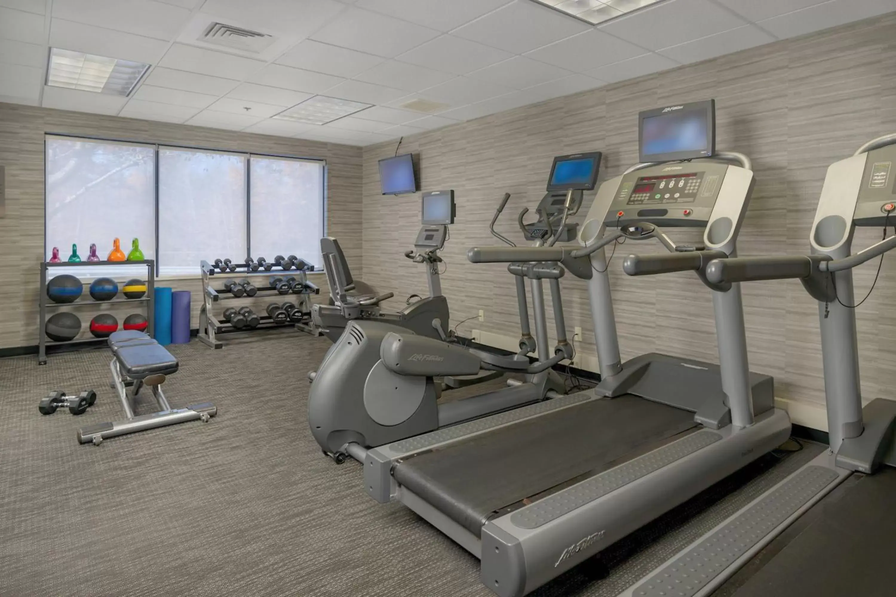 Fitness centre/facilities, Fitness Center/Facilities in Courtyard by Marriott New Haven Orange