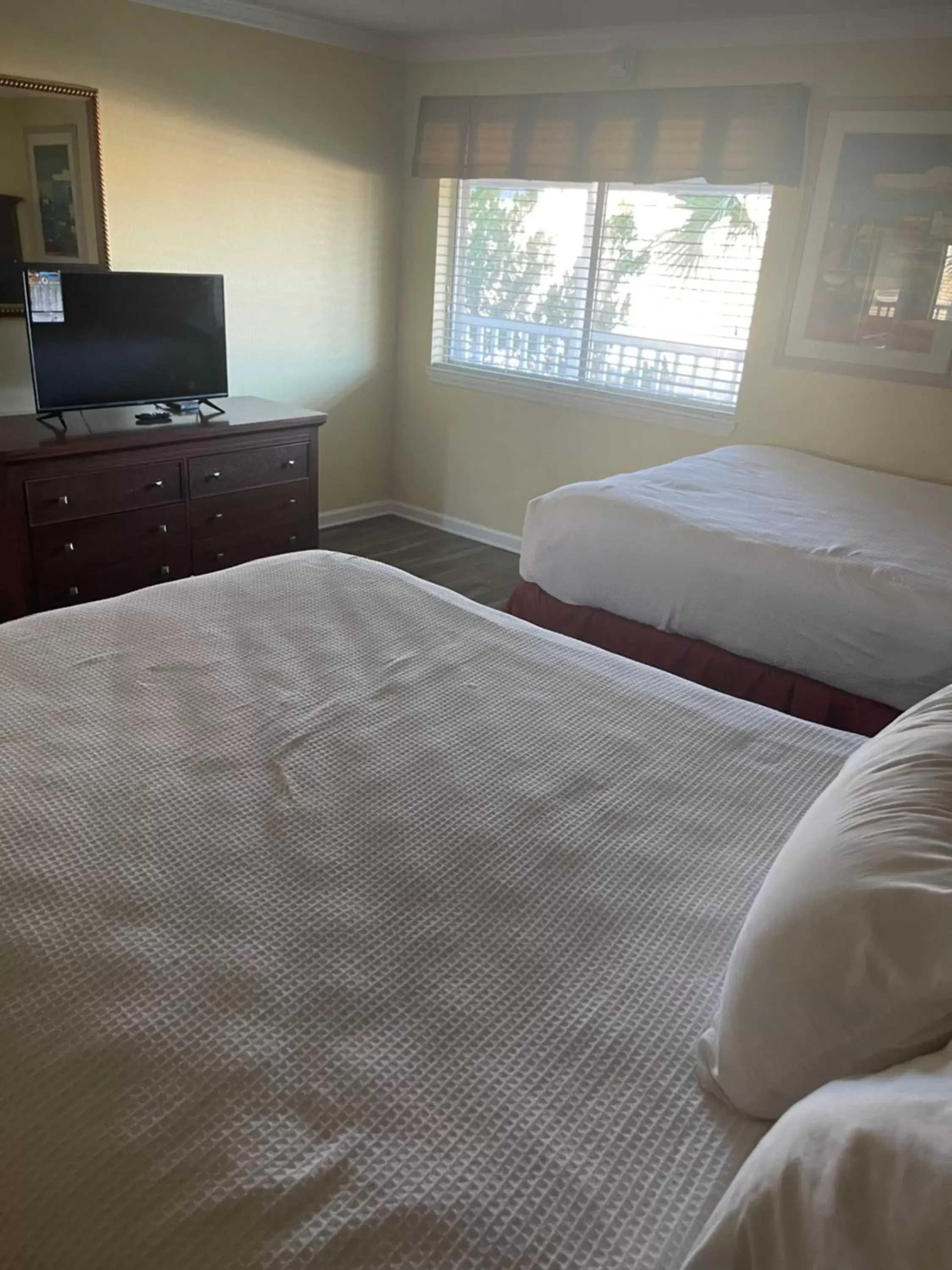 Bed in Club Destin Condos