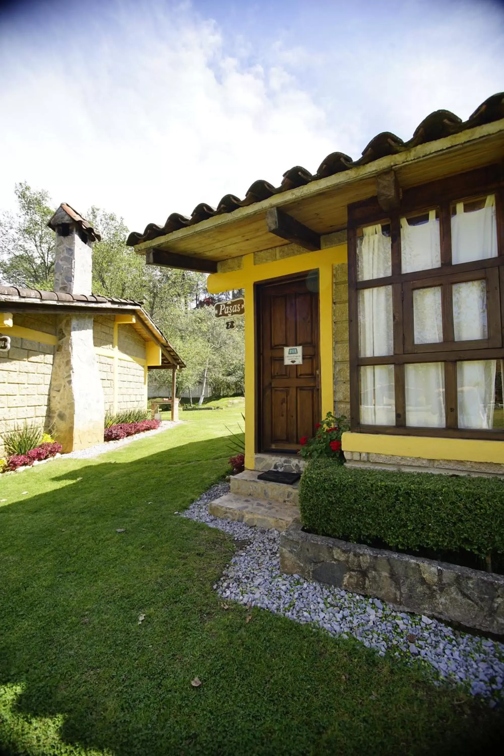 Property Building in Cabañas La Cascada