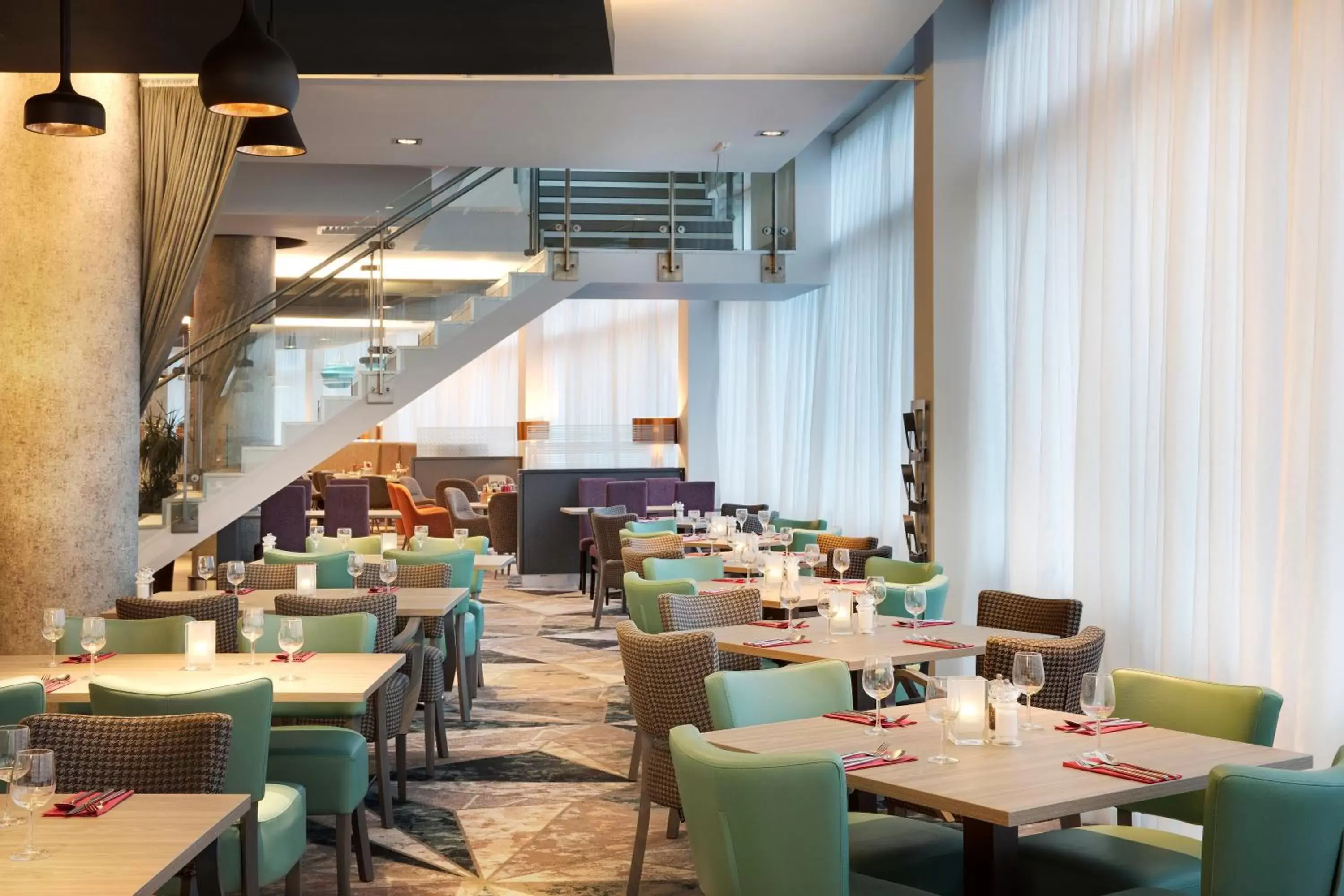 Restaurant/Places to Eat in Leonardo Hotel London Watford- Formerly Jurys Inn