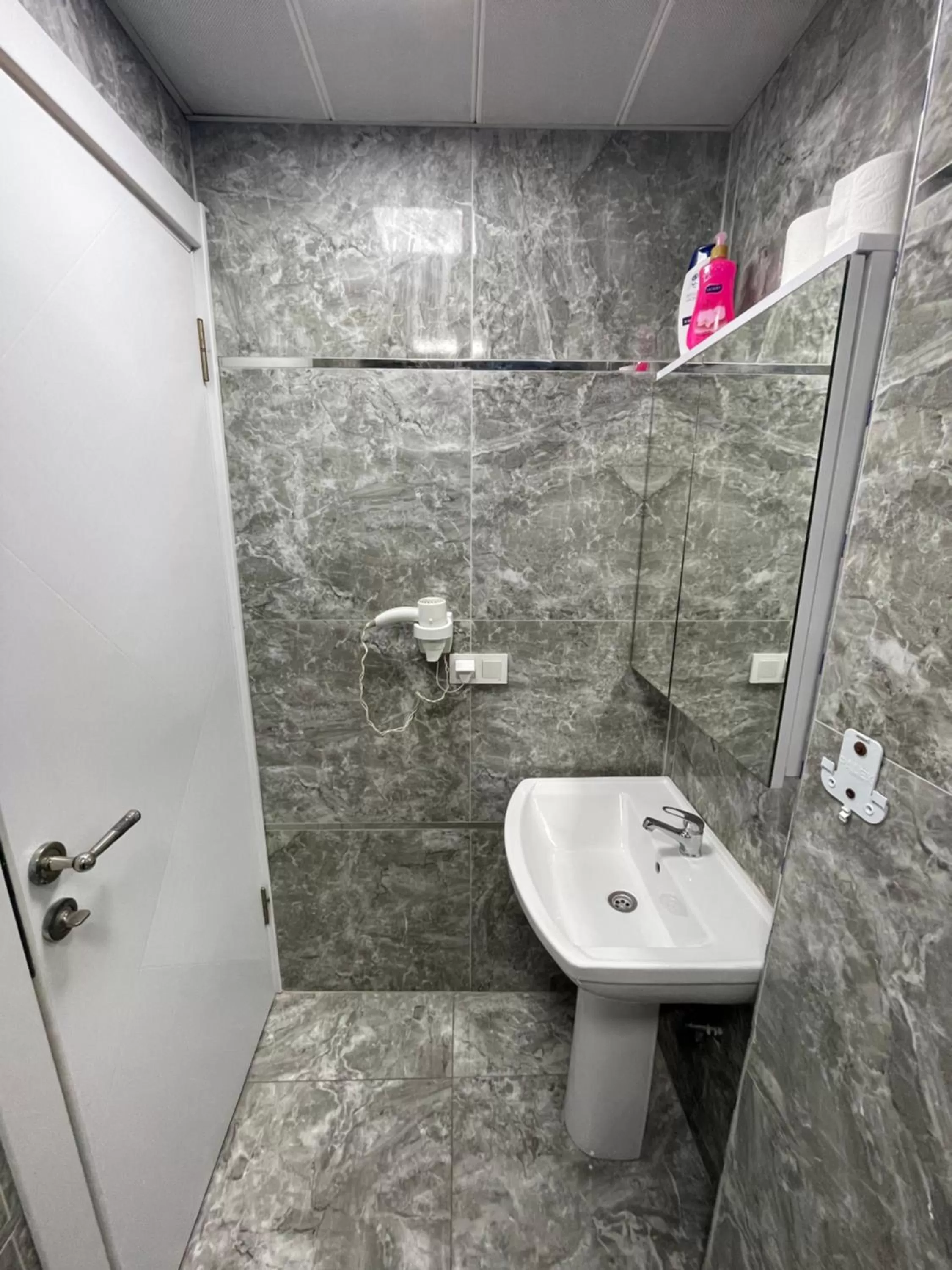 Shower in Arat Apartments