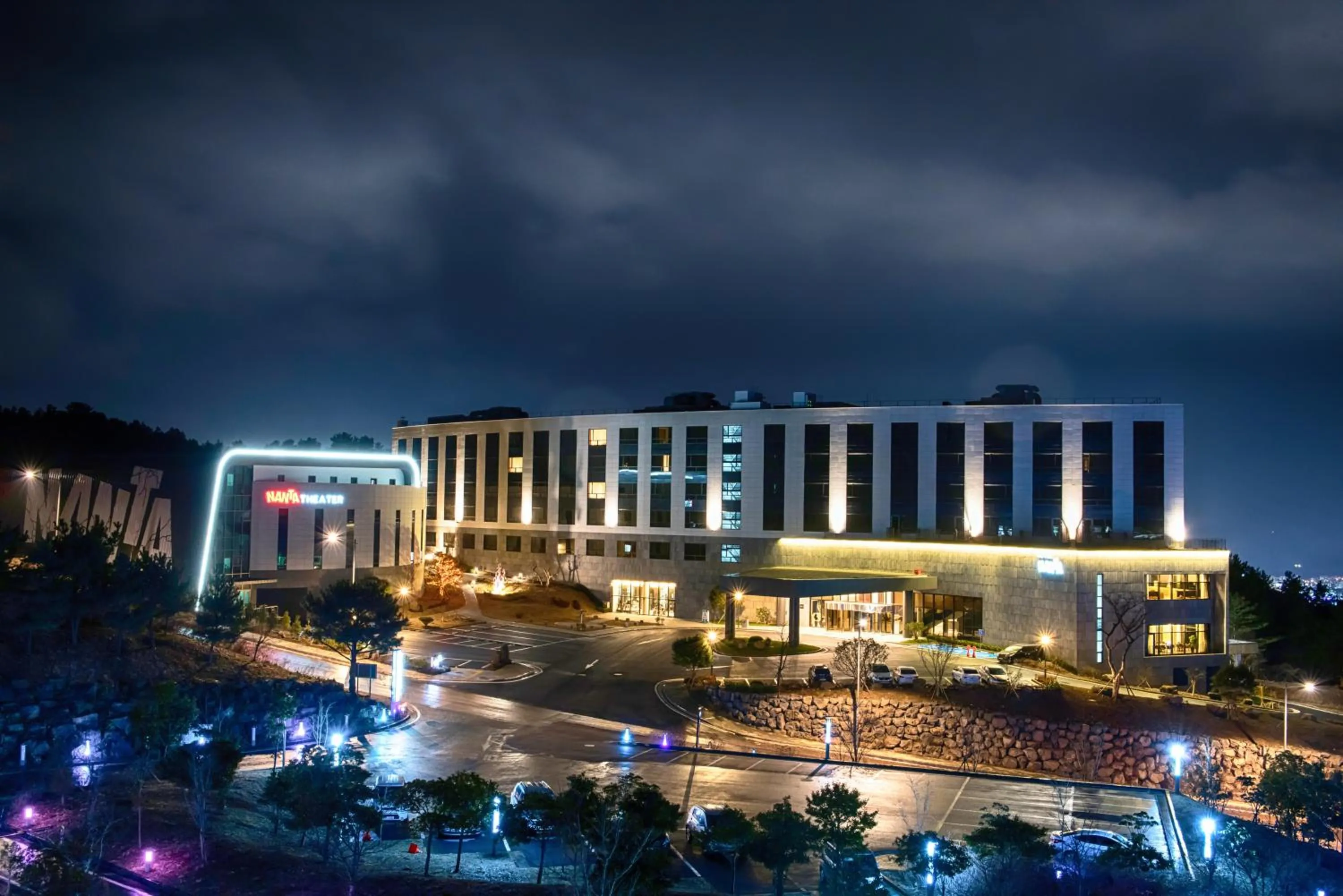 Property building in Hotel Nanta Jeju