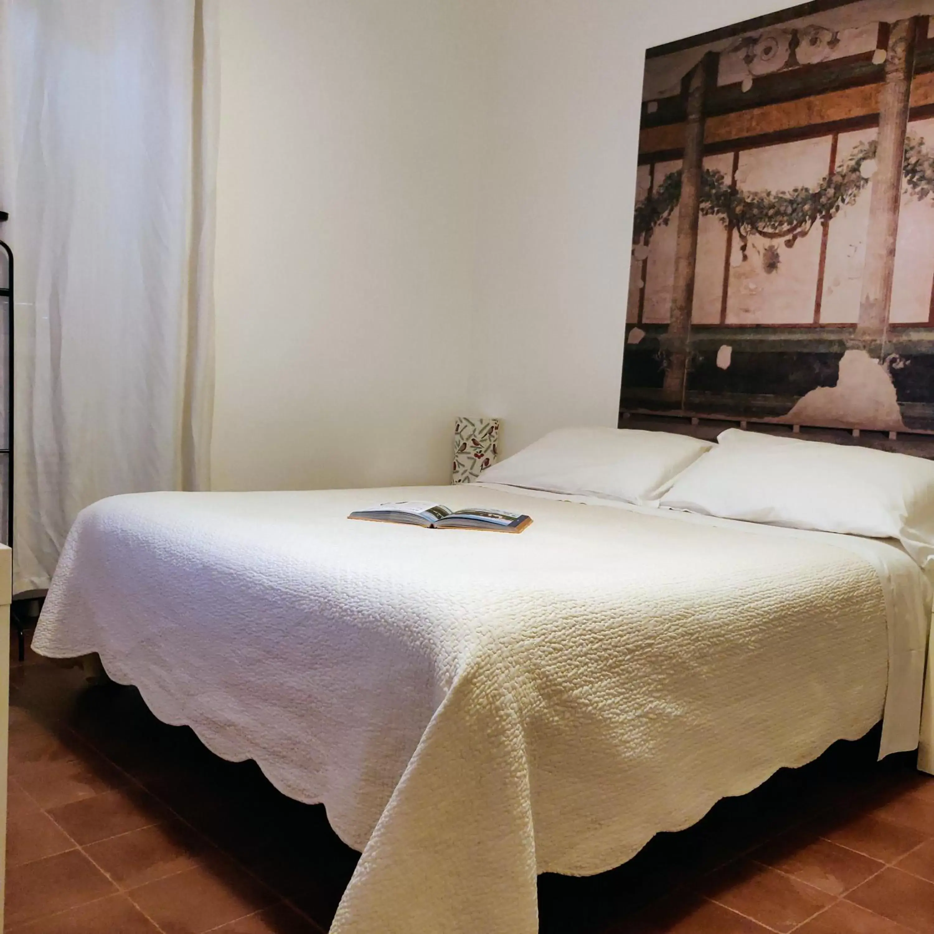 Photo of the whole room, Bed in AcB Vaticano Suites