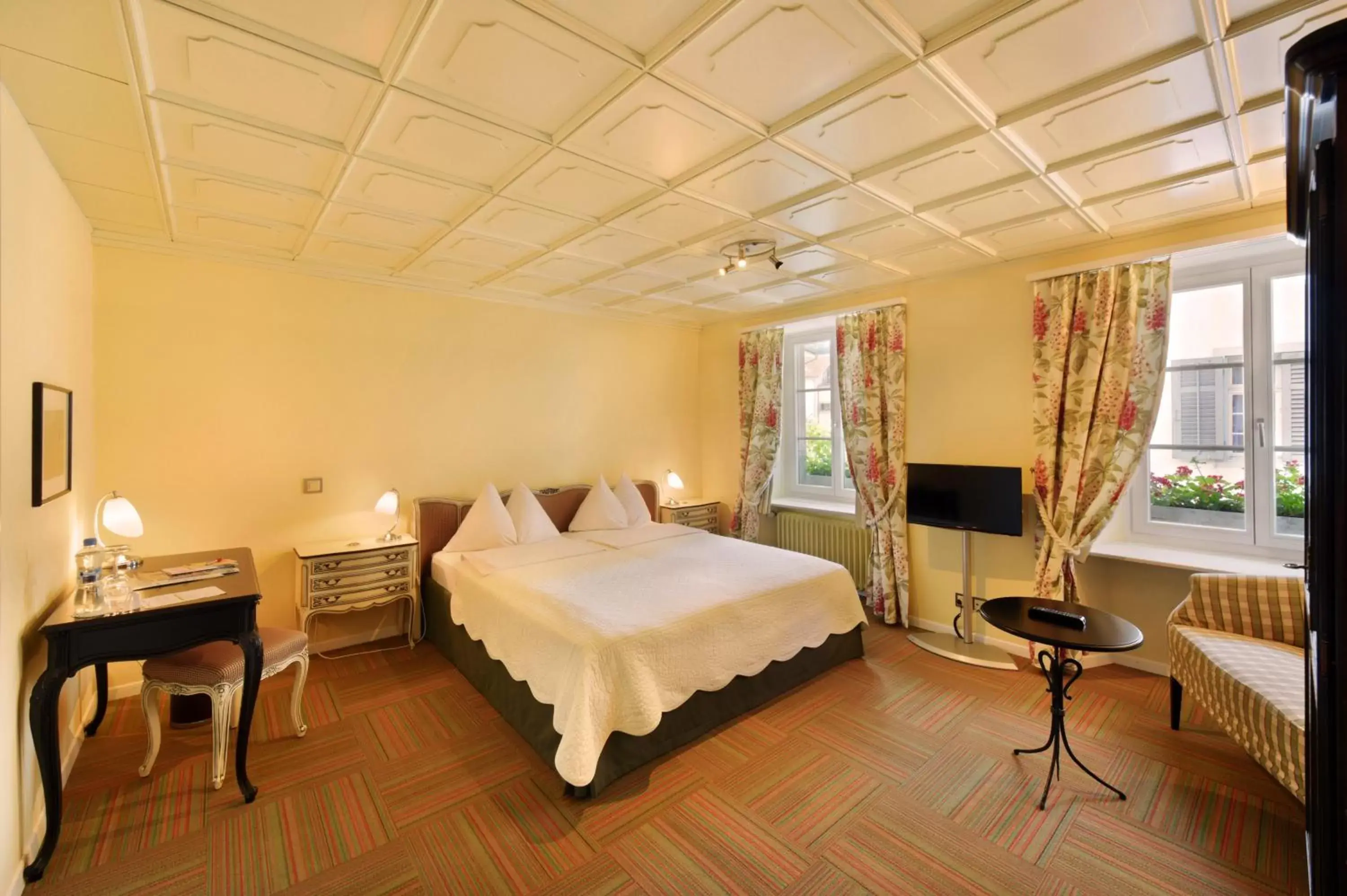 Bed in Romantik Hotel Schwan