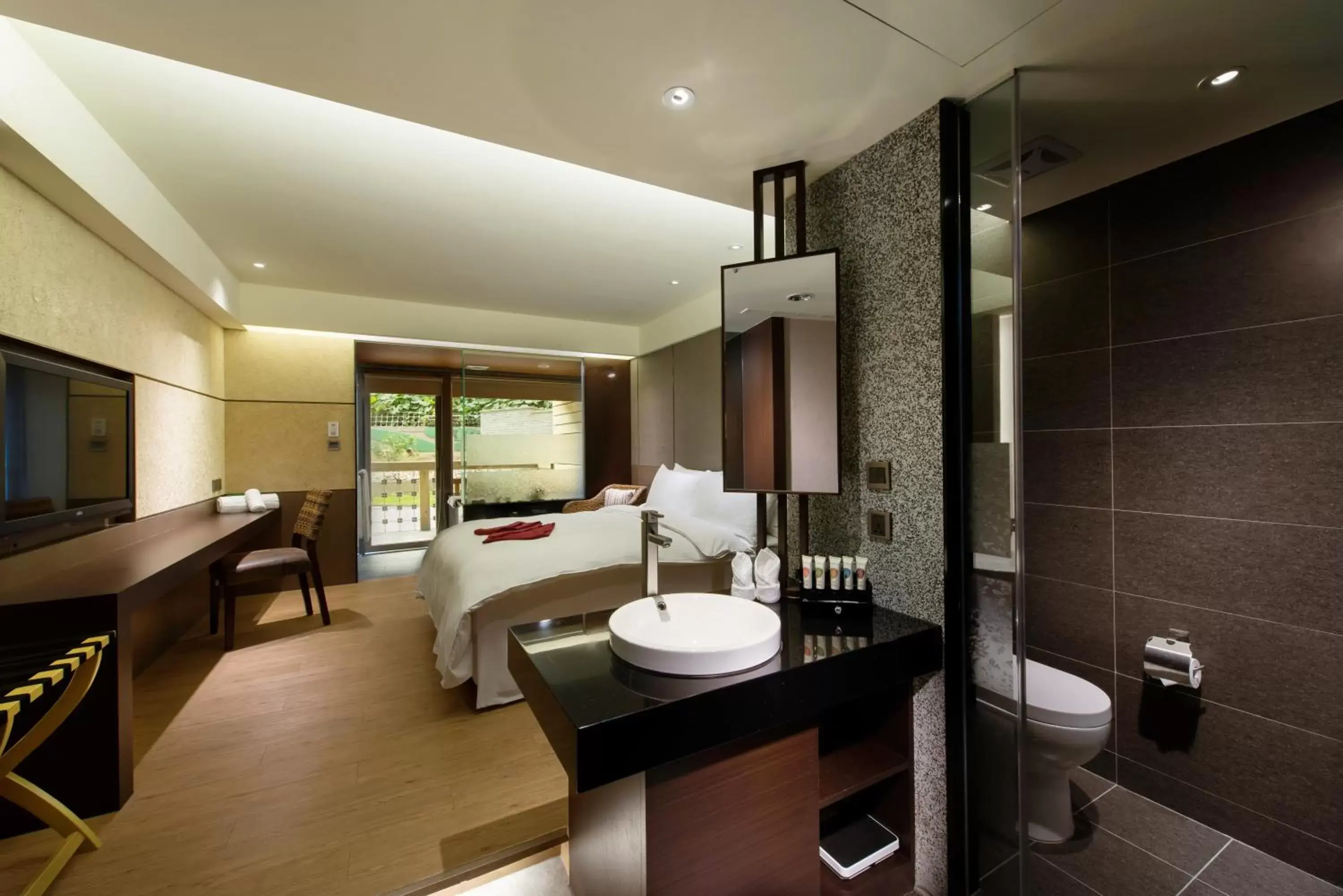 Photo of the whole room, Bathroom in Beitou Hot Spring Resort