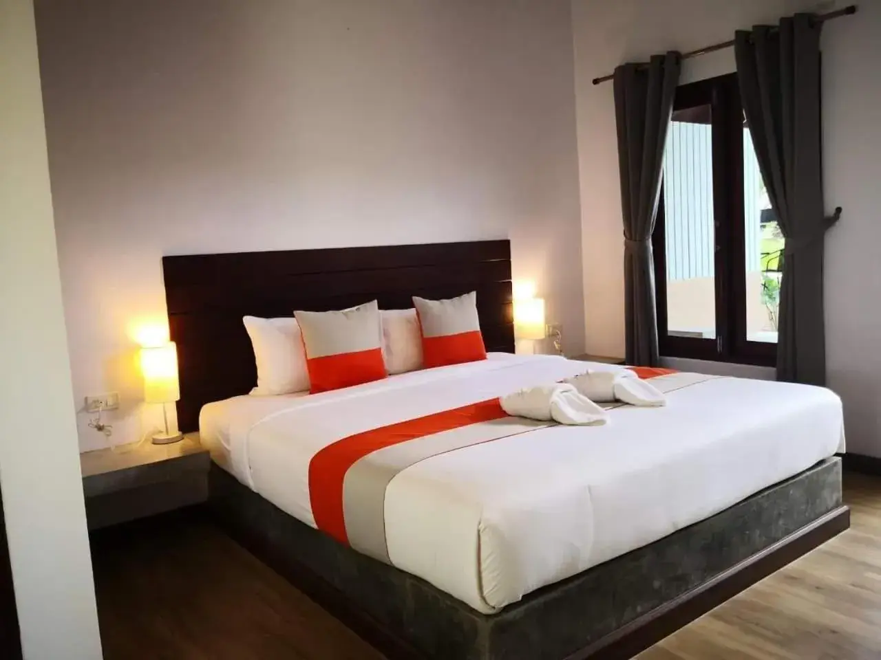 Bed in Baan Suan Rim Klong