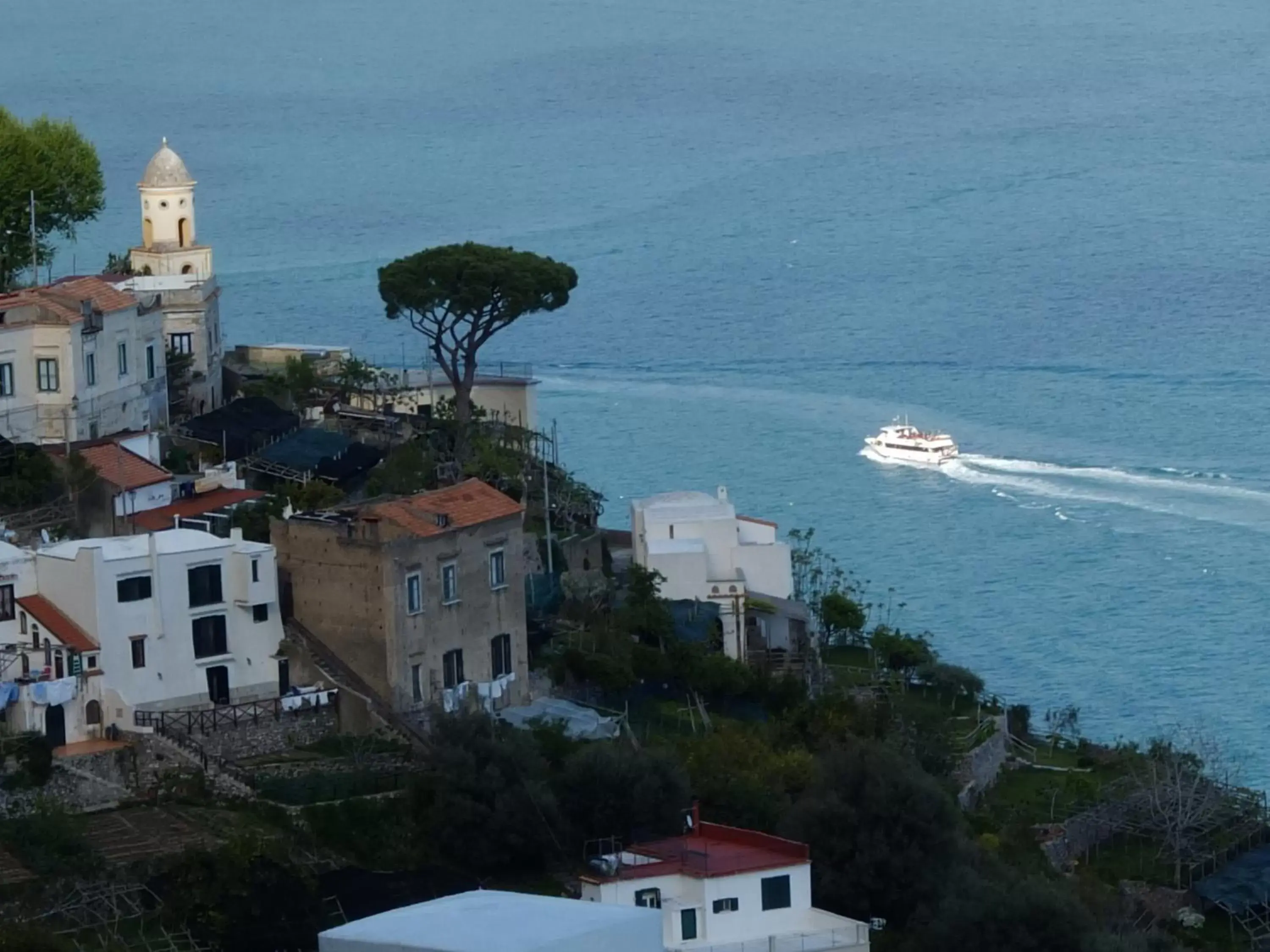 Bird's eye view, Bird's-eye View in L'Antico Borgo Dei Limoni