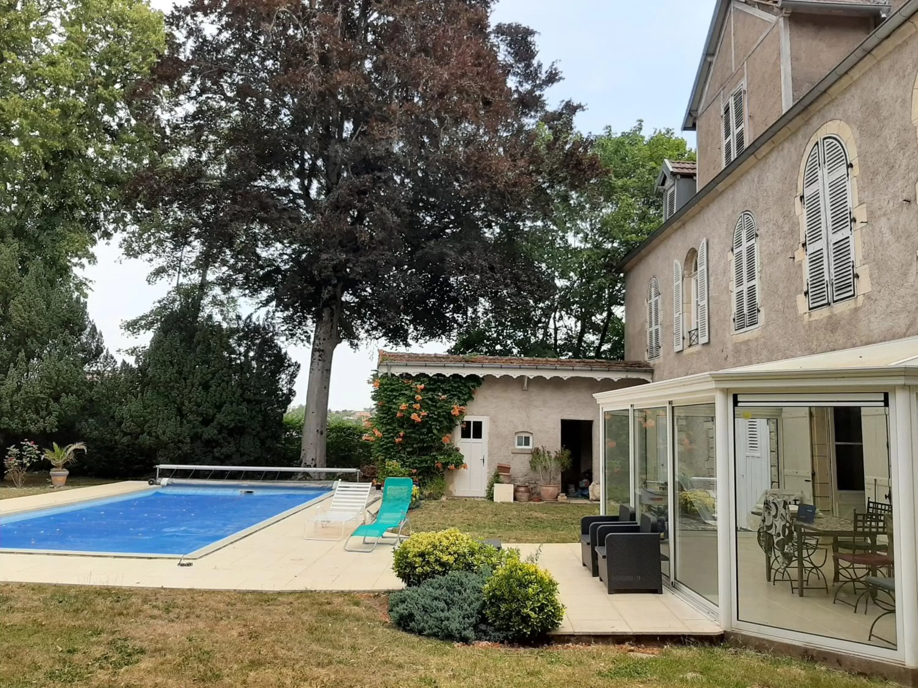 Property building in La Levriere d'Arc les Gray Chambre D'hotes